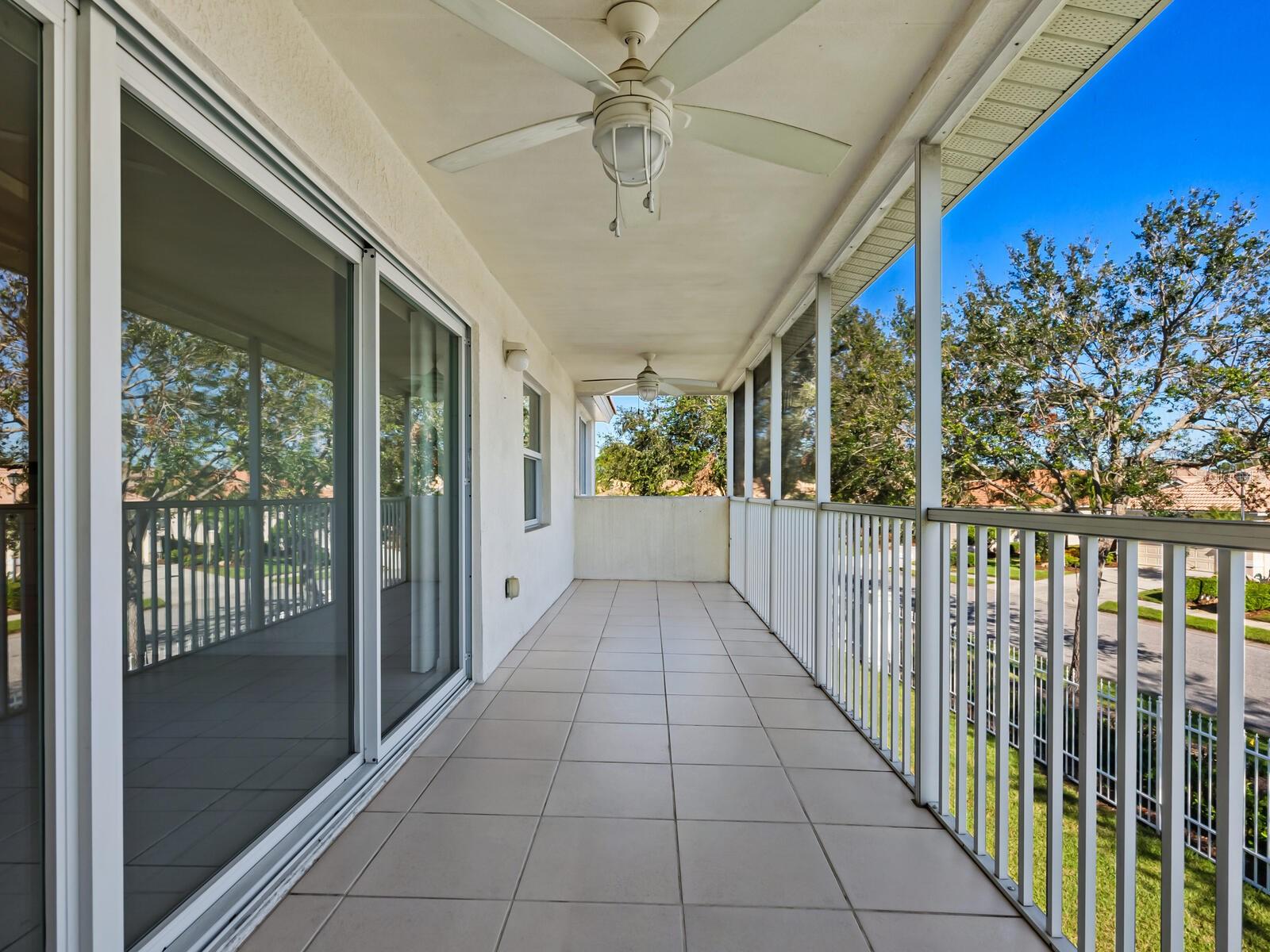 7335 FOUNTAIN PALM CIR #7335