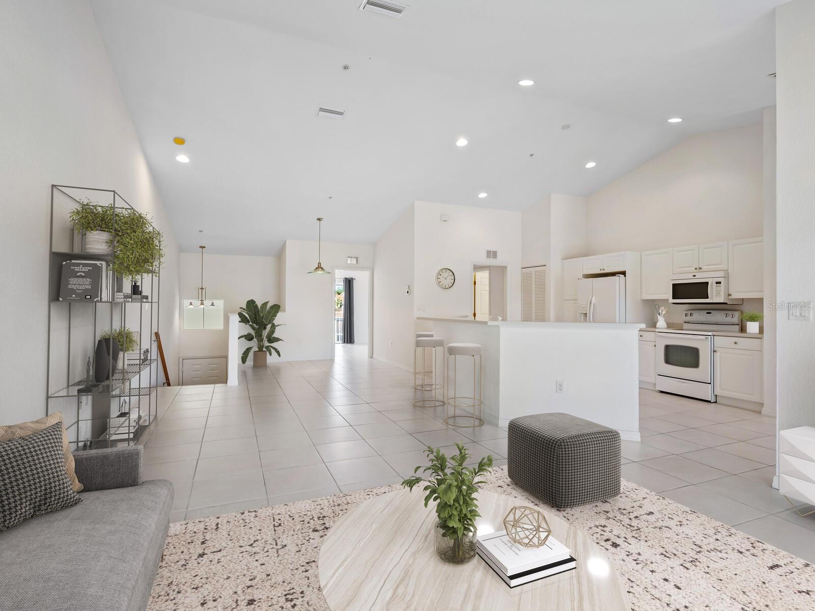 7335 FOUNTAIN PALM CIR #7335