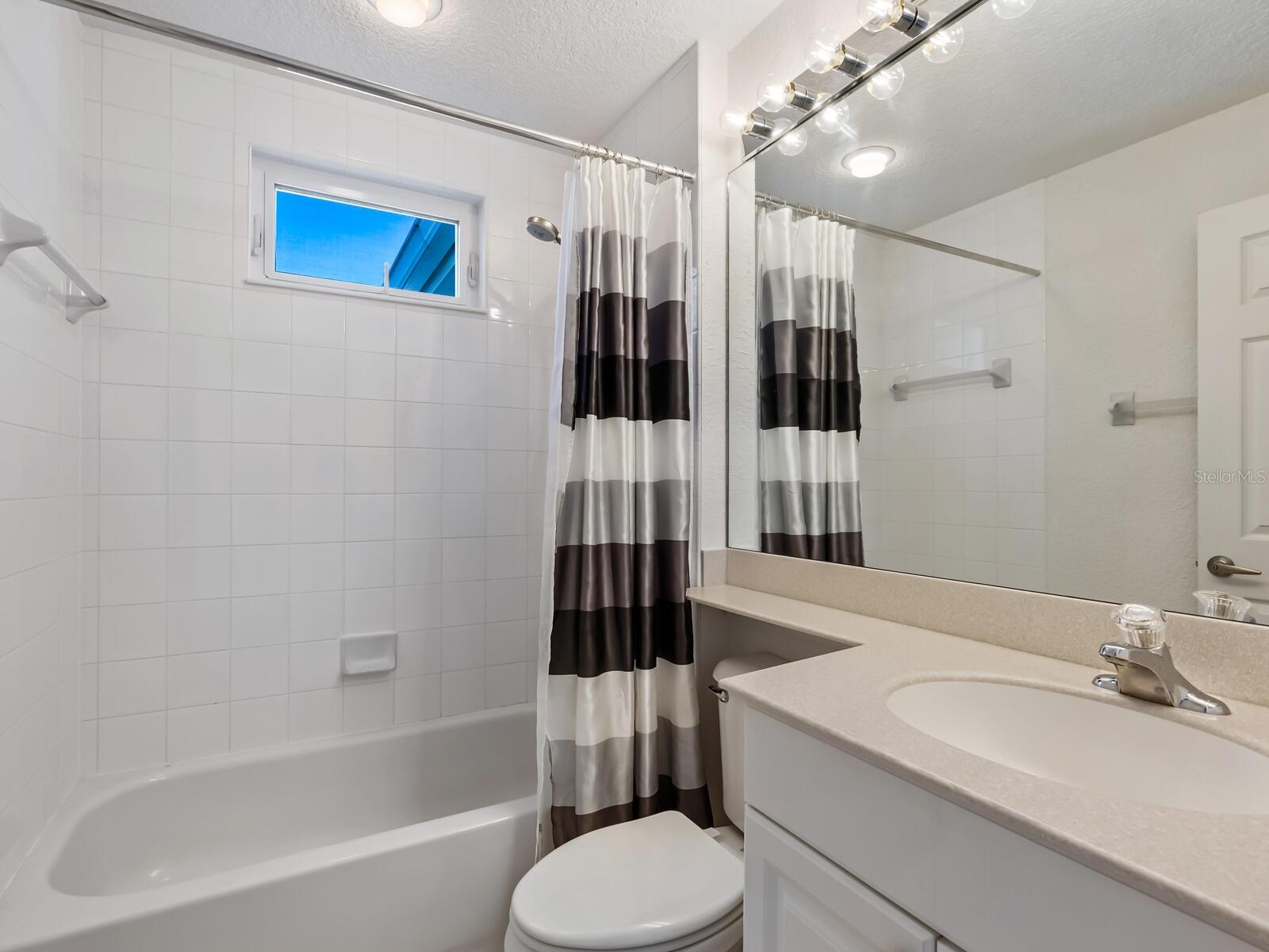 7335 FOUNTAIN PALM CIR #7335