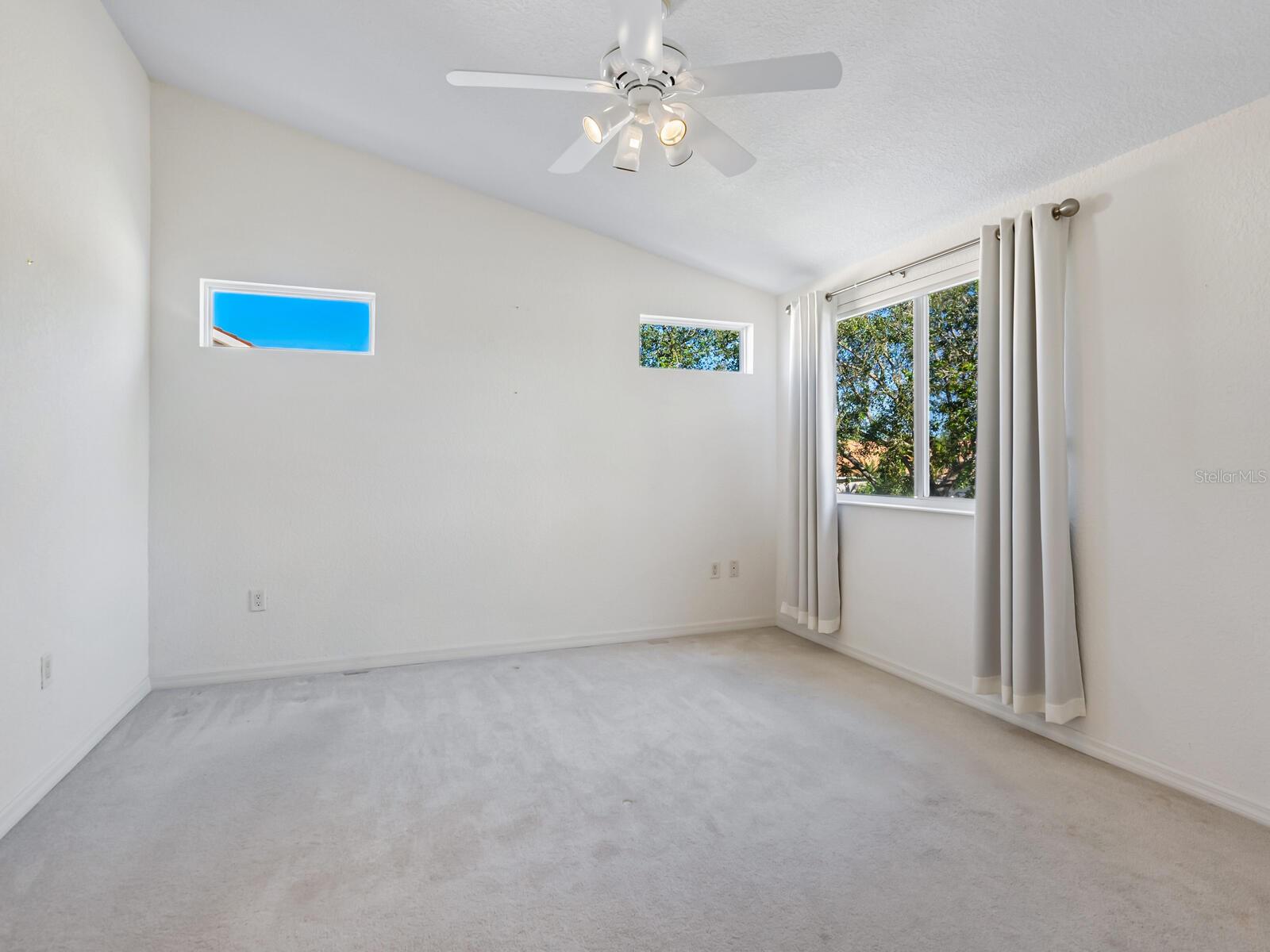 7335 FOUNTAIN PALM CIR #7335