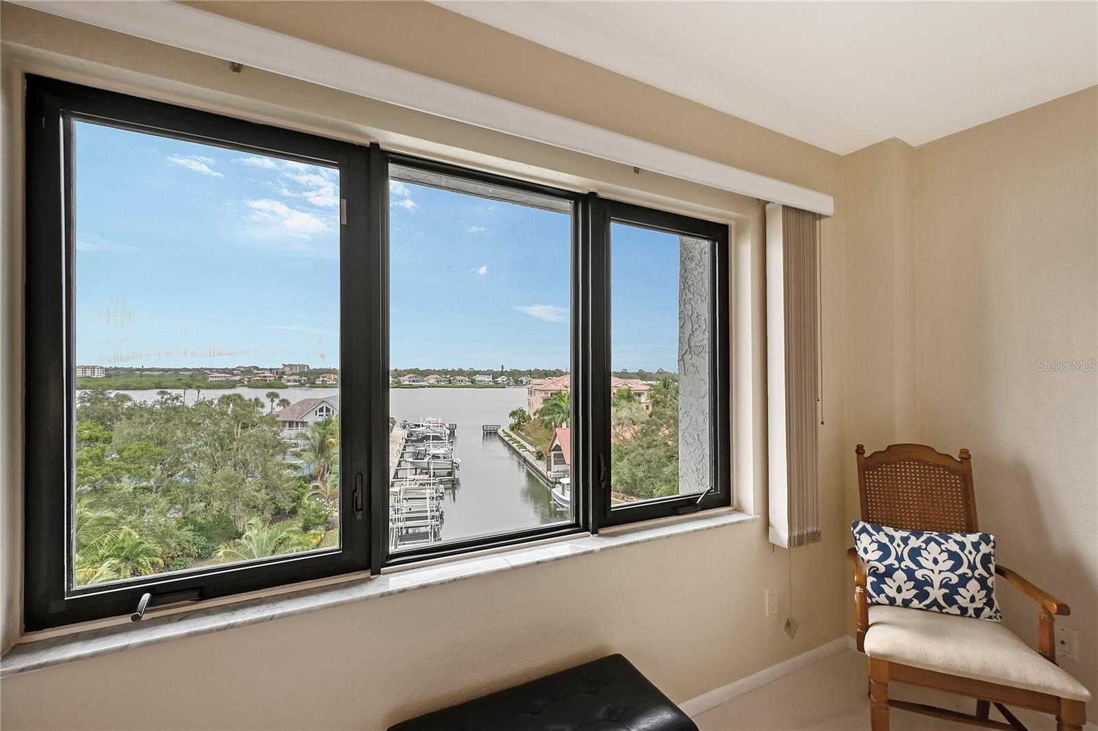 5911 MIDNIGHT PASS RD #504