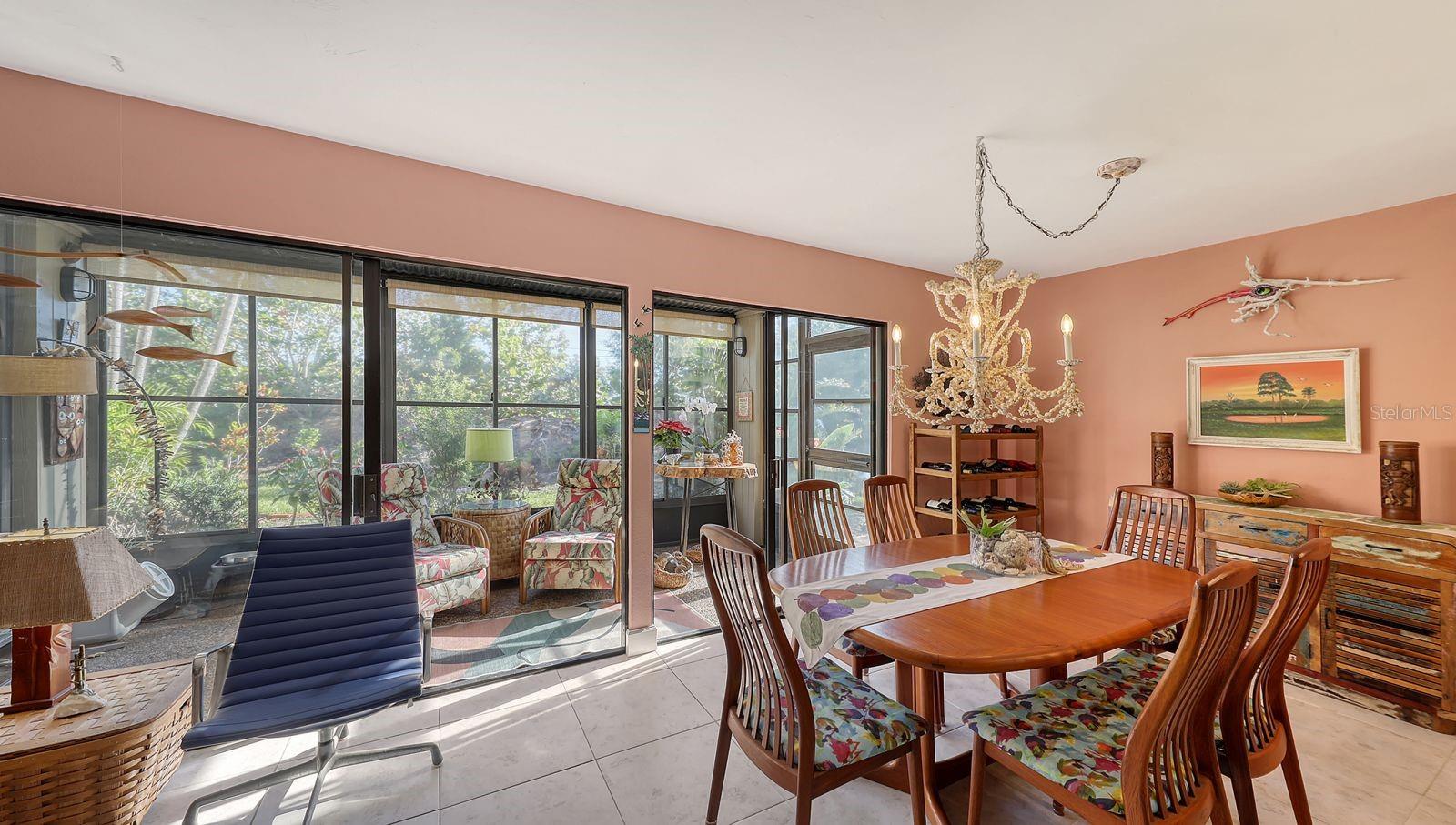 225 WOODLAND DR