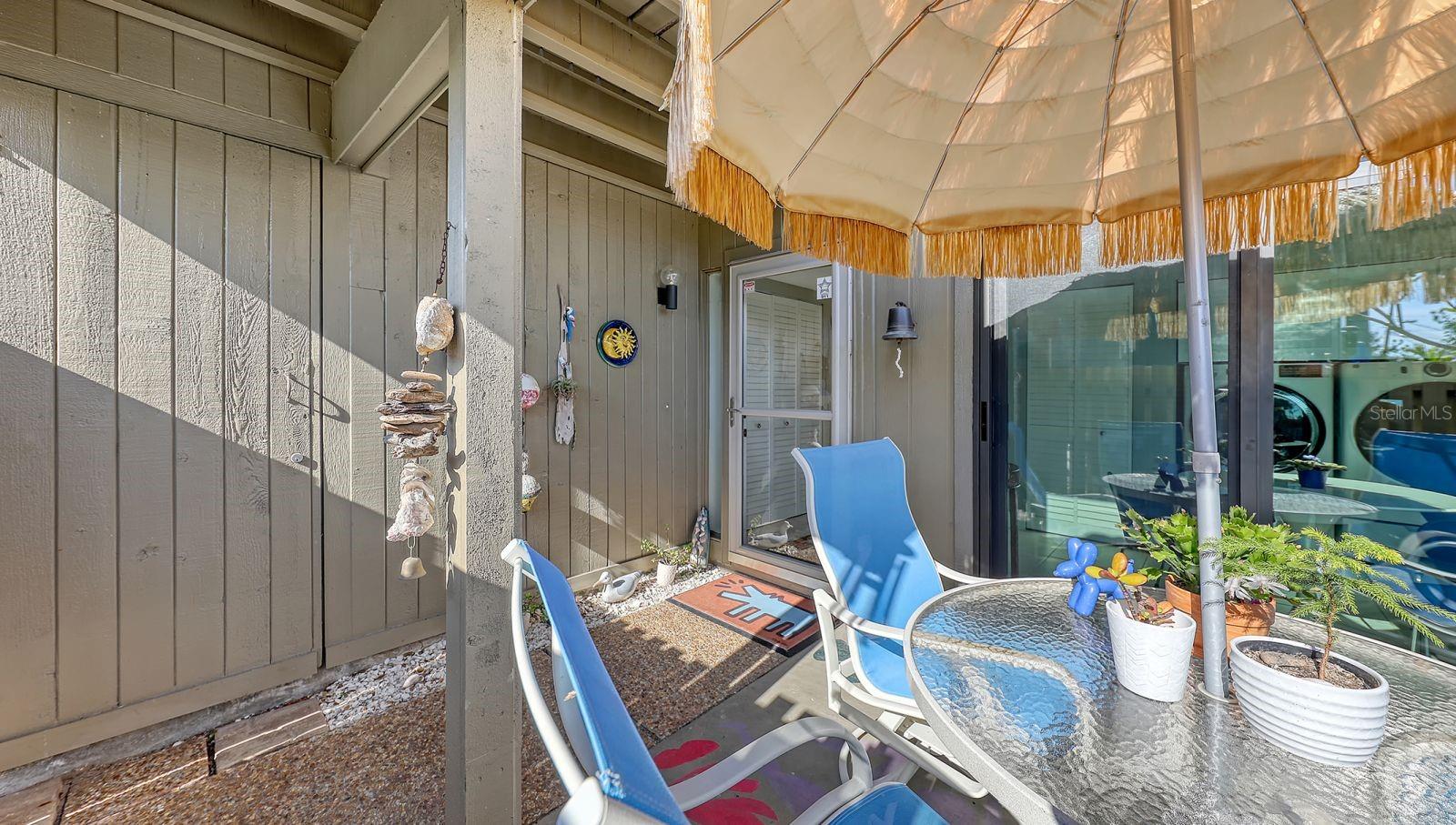 225 WOODLAND DR