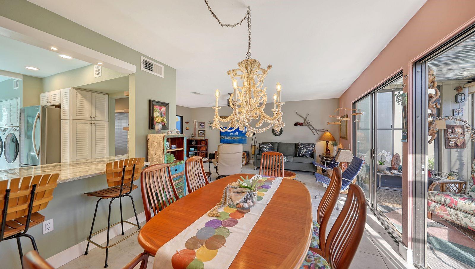 225 WOODLAND DR