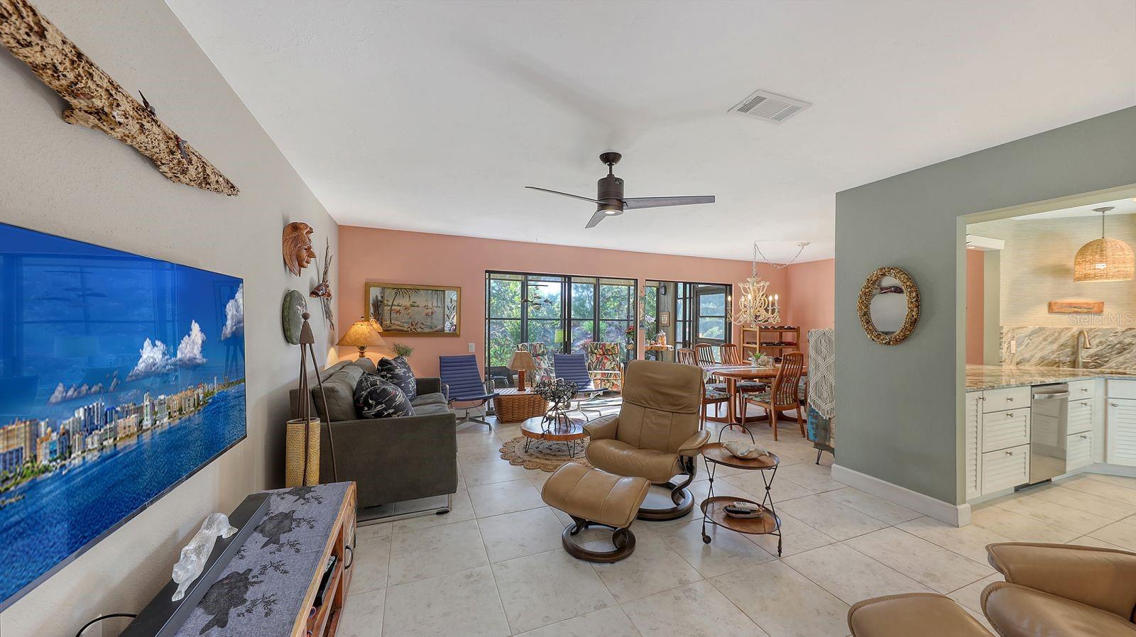 225 WOODLAND DR