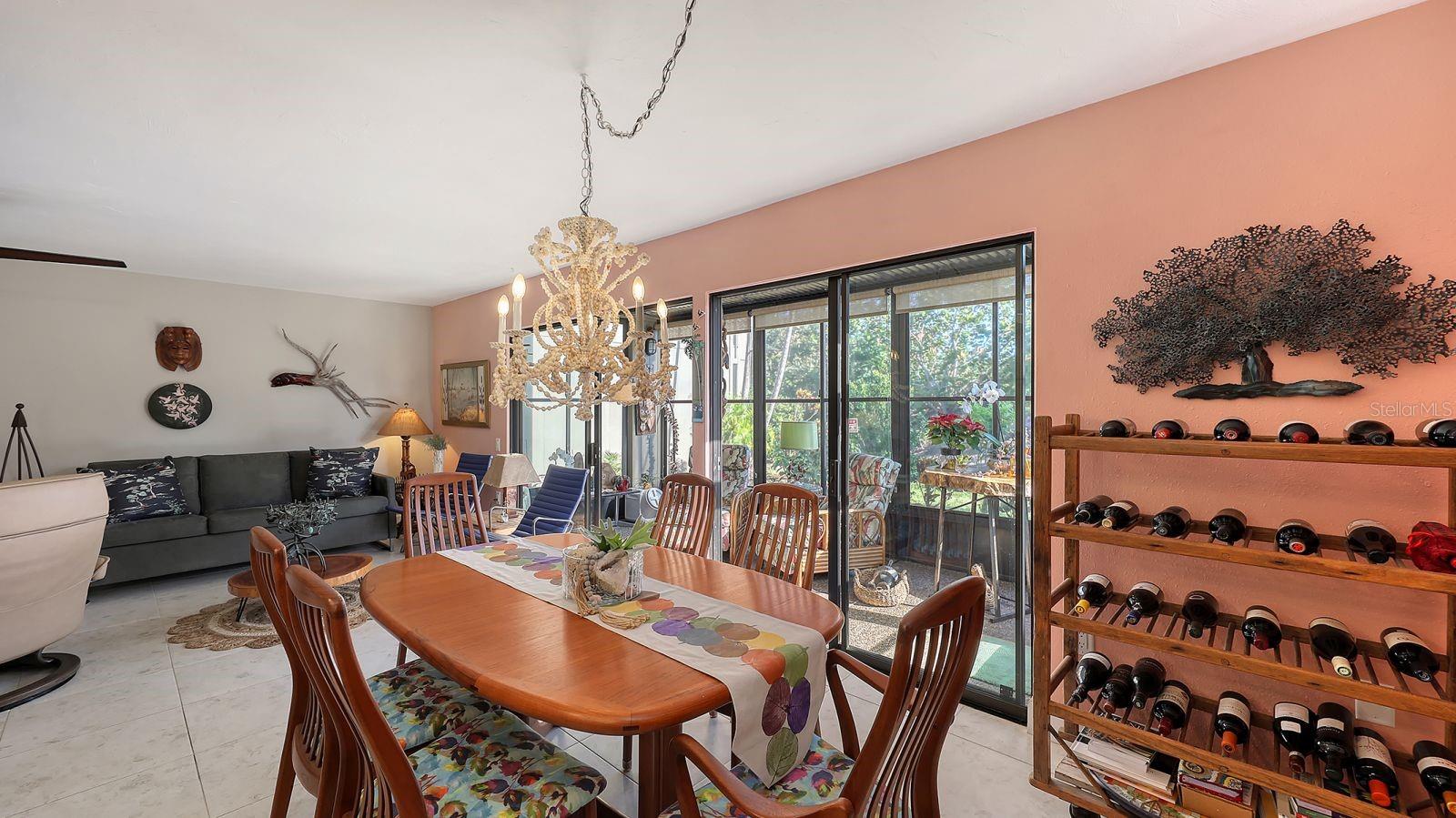 225 WOODLAND DR