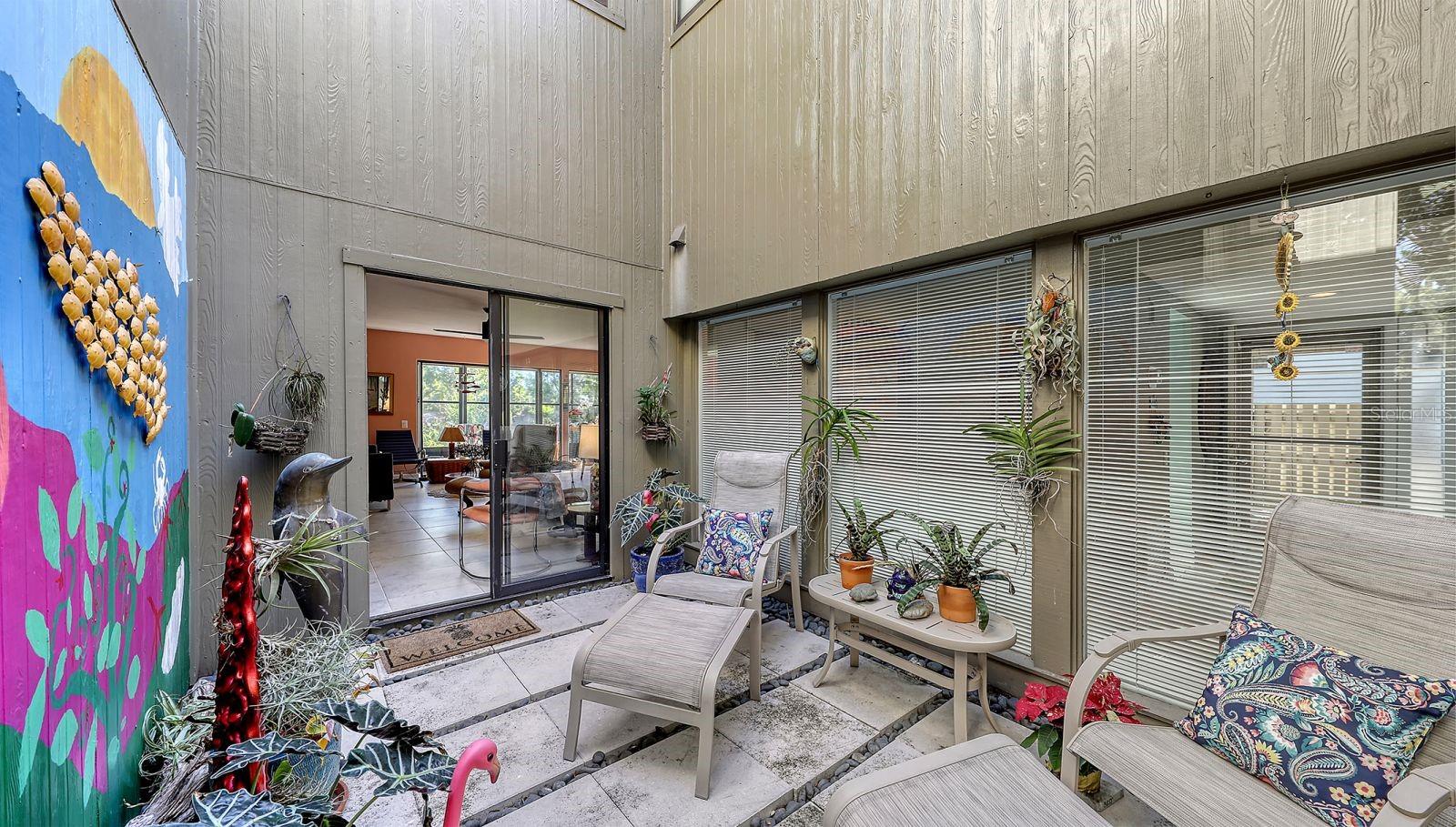 225 WOODLAND DR
