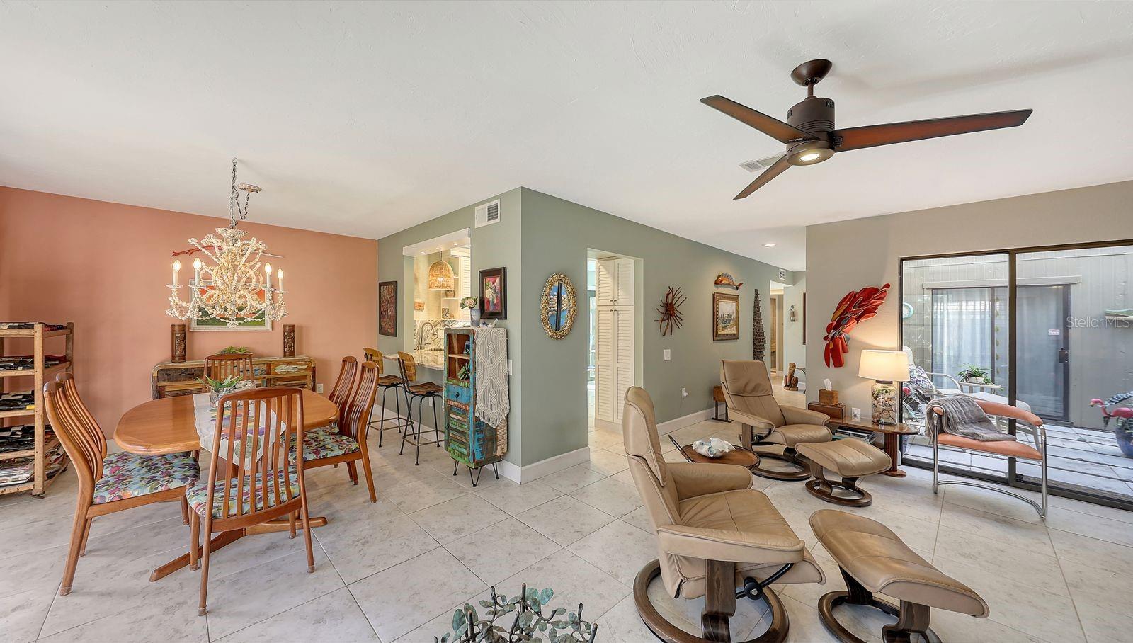 225 WOODLAND DR