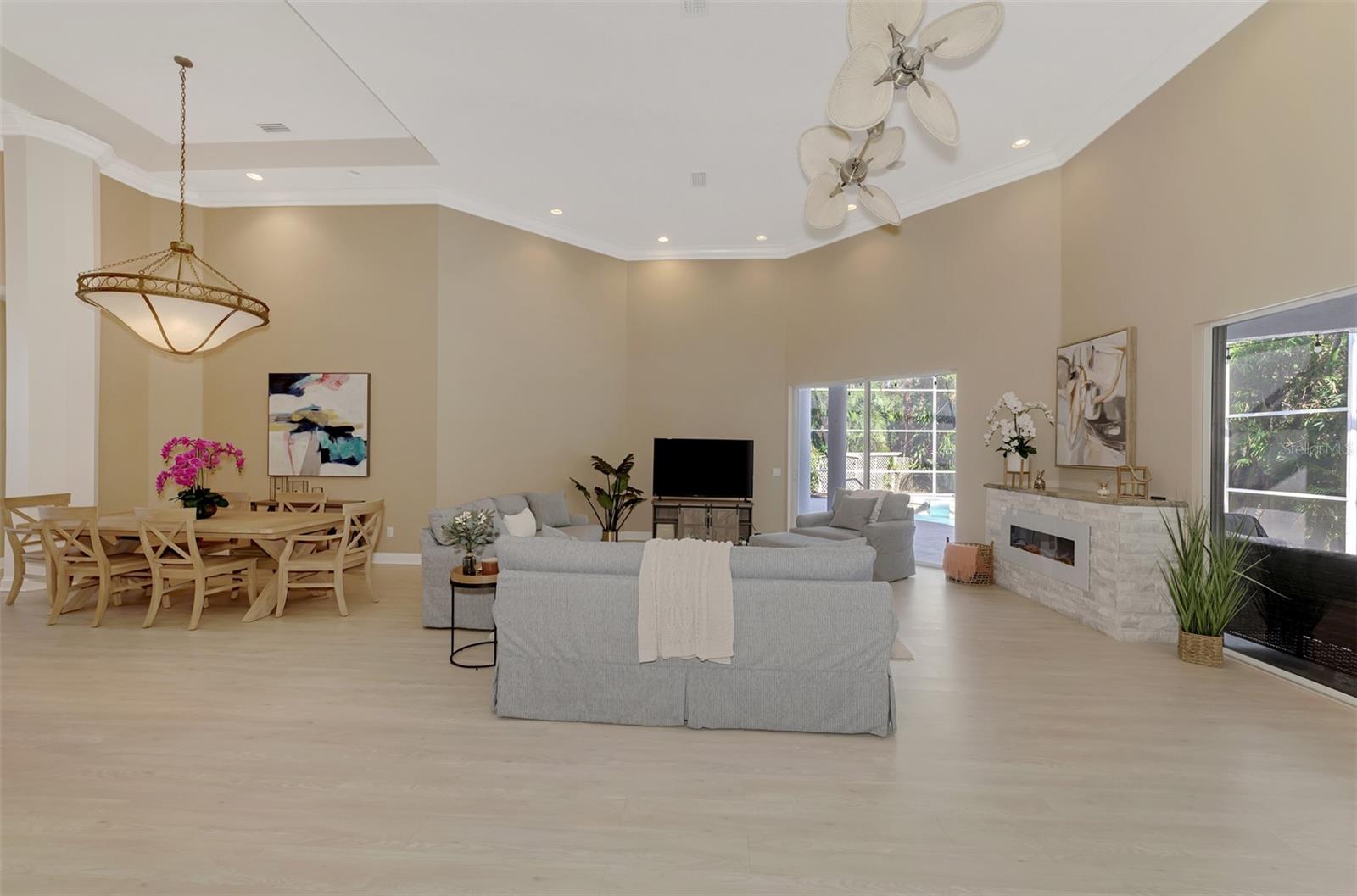 72 ARBOR OAKS DR