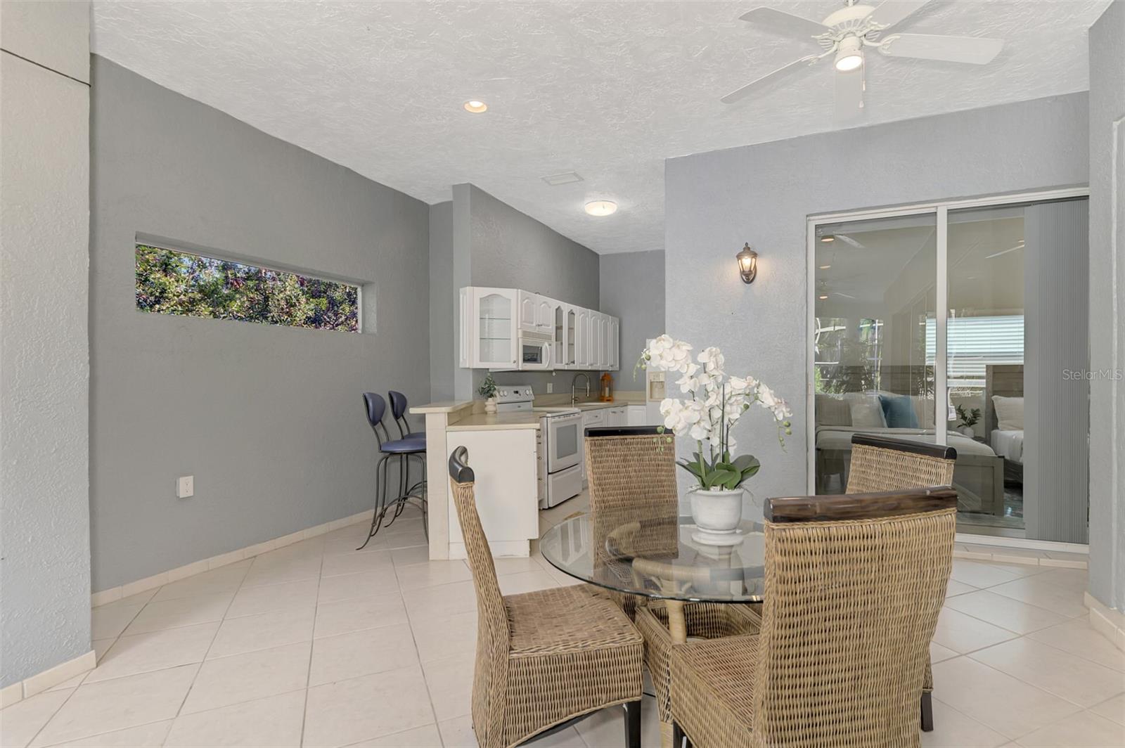 72 ARBOR OAKS DR