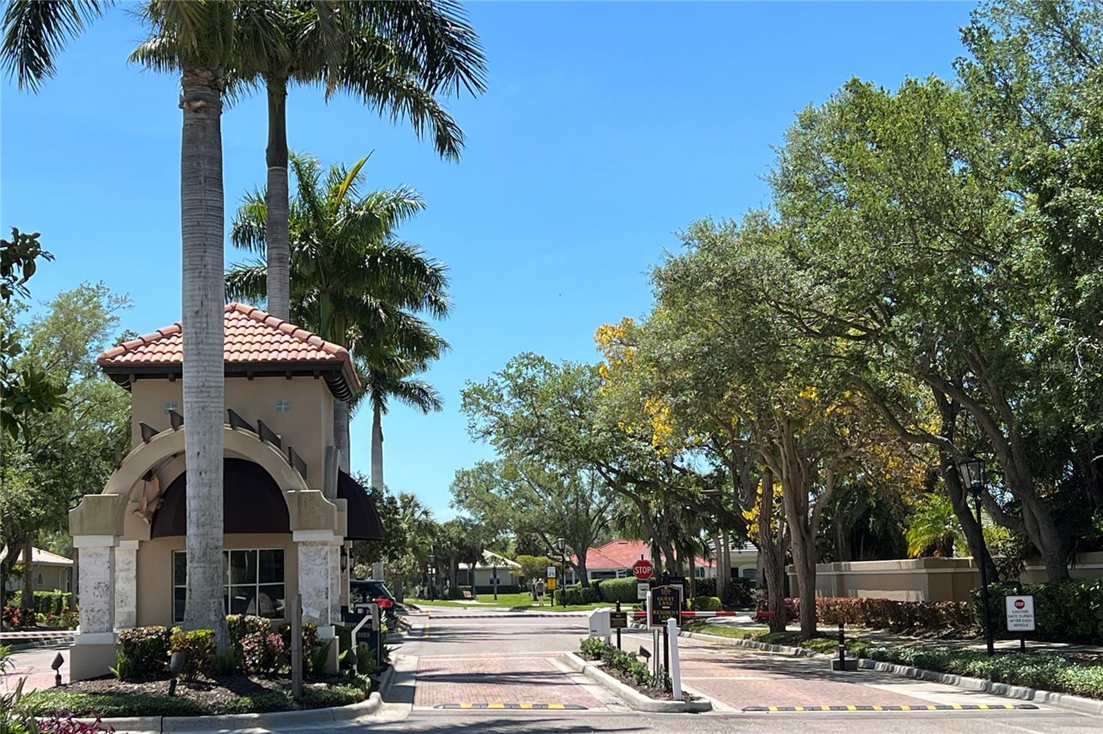 4854 SABAL LAKE CIR