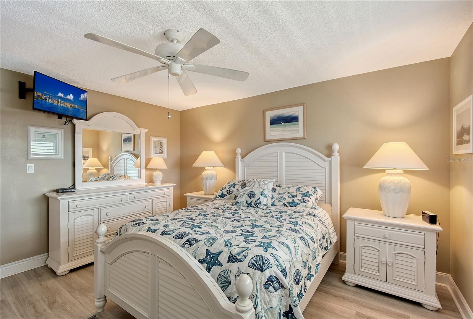 8625 MIDNIGHT PASS RD #505B