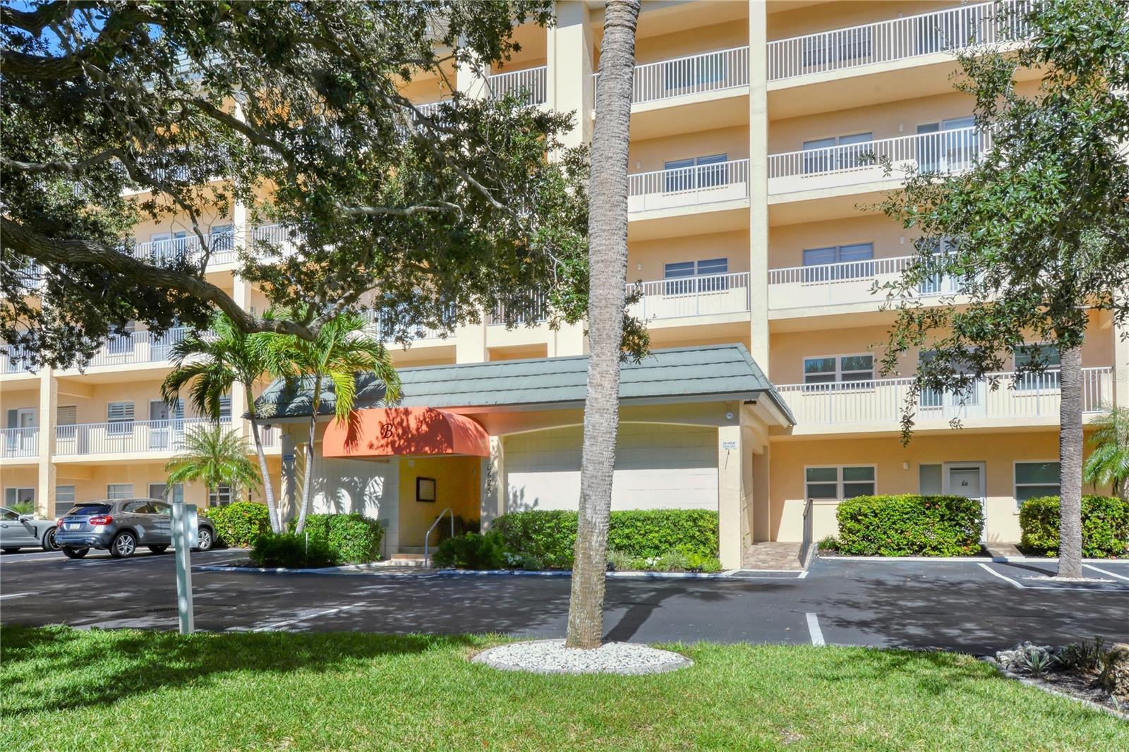 8625 MIDNIGHT PASS RD #505B