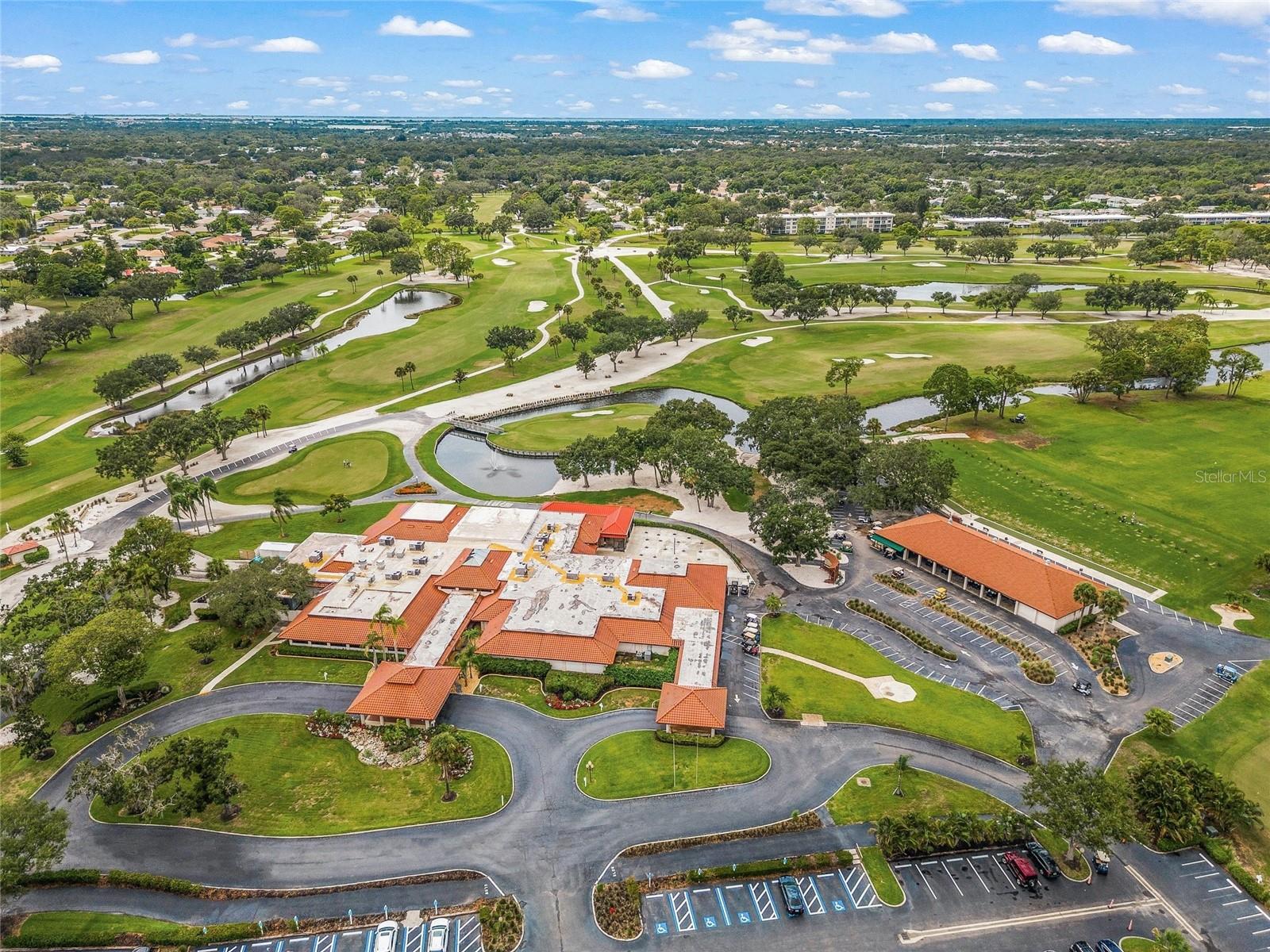 6946 W COUNTRY CLUB DR N