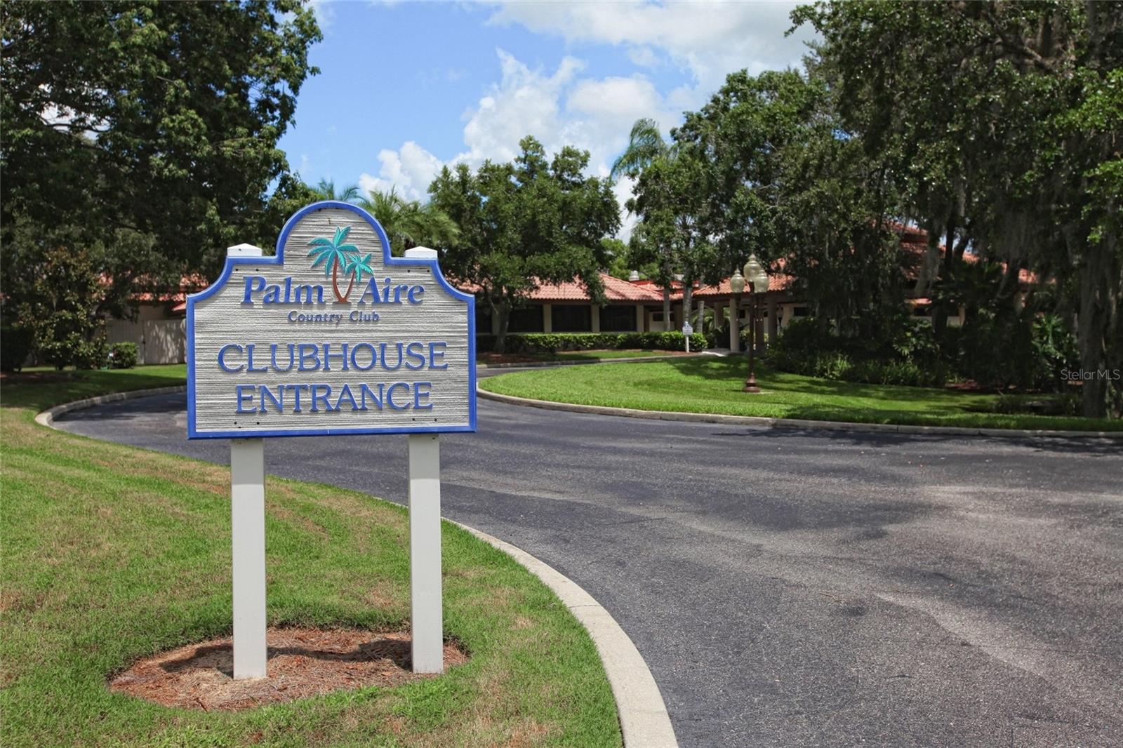 6946 W COUNTRY CLUB DR N