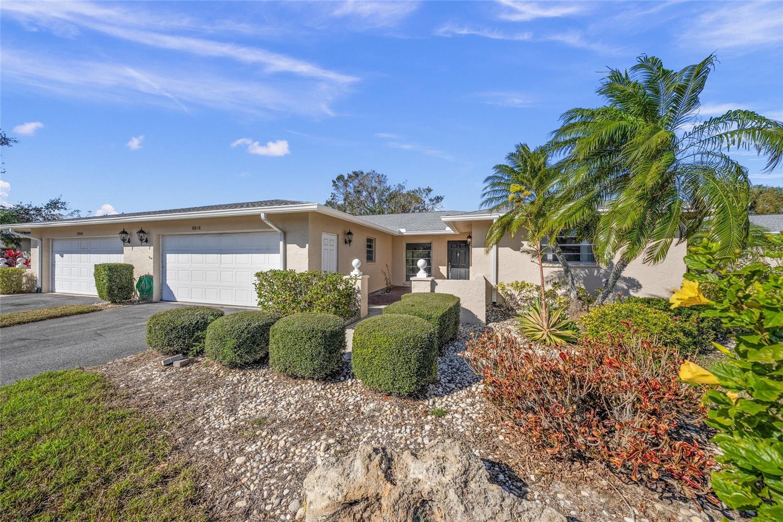 6946 W COUNTRY CLUB DR N