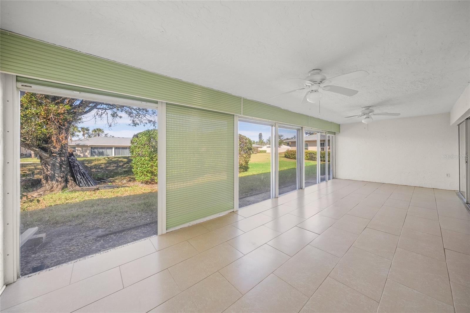 6946 W COUNTRY CLUB DR N