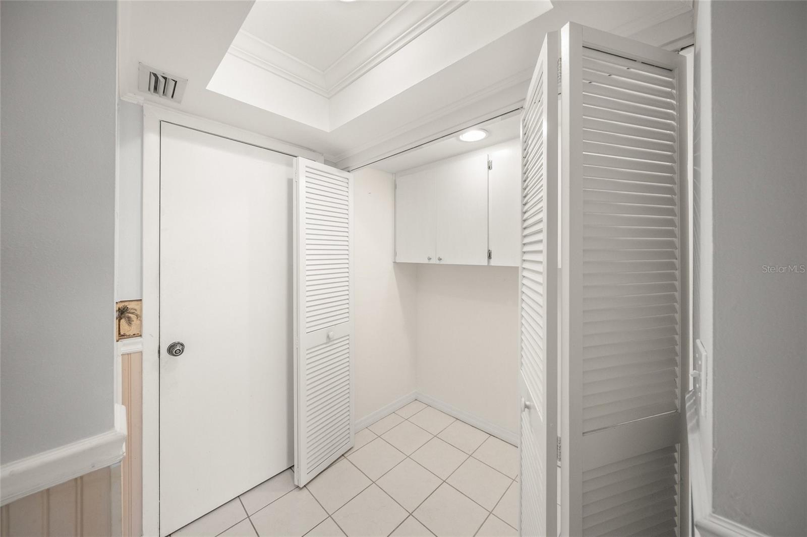 6946 W COUNTRY CLUB DR N