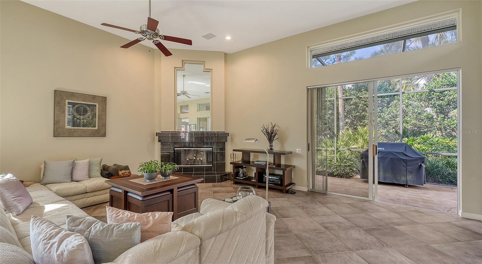 1965 WHITE FEATHER LN