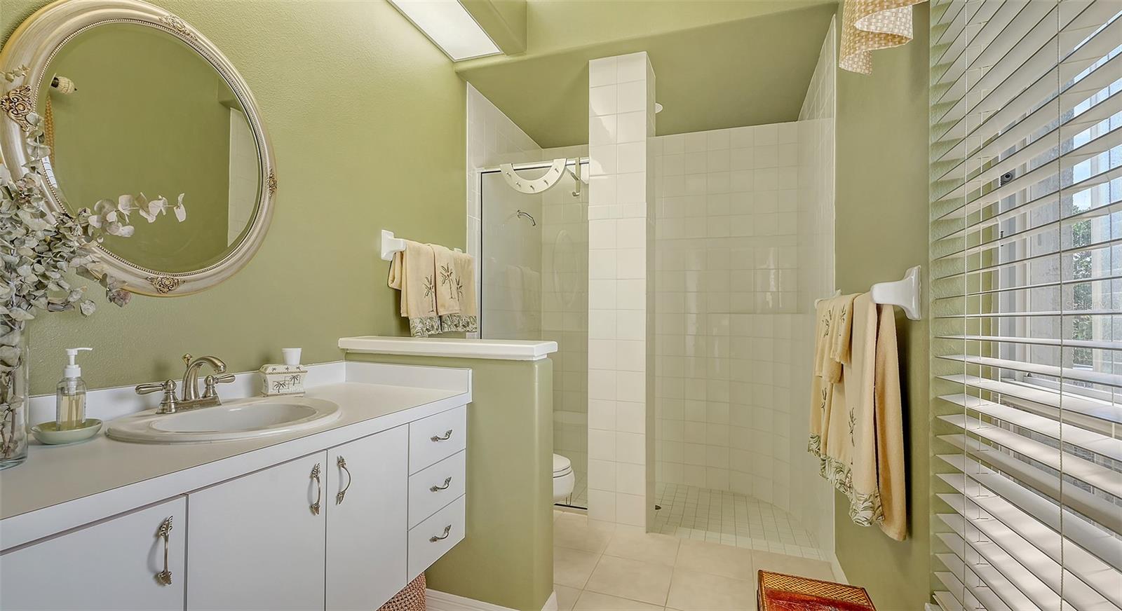 1965 WHITE FEATHER LN