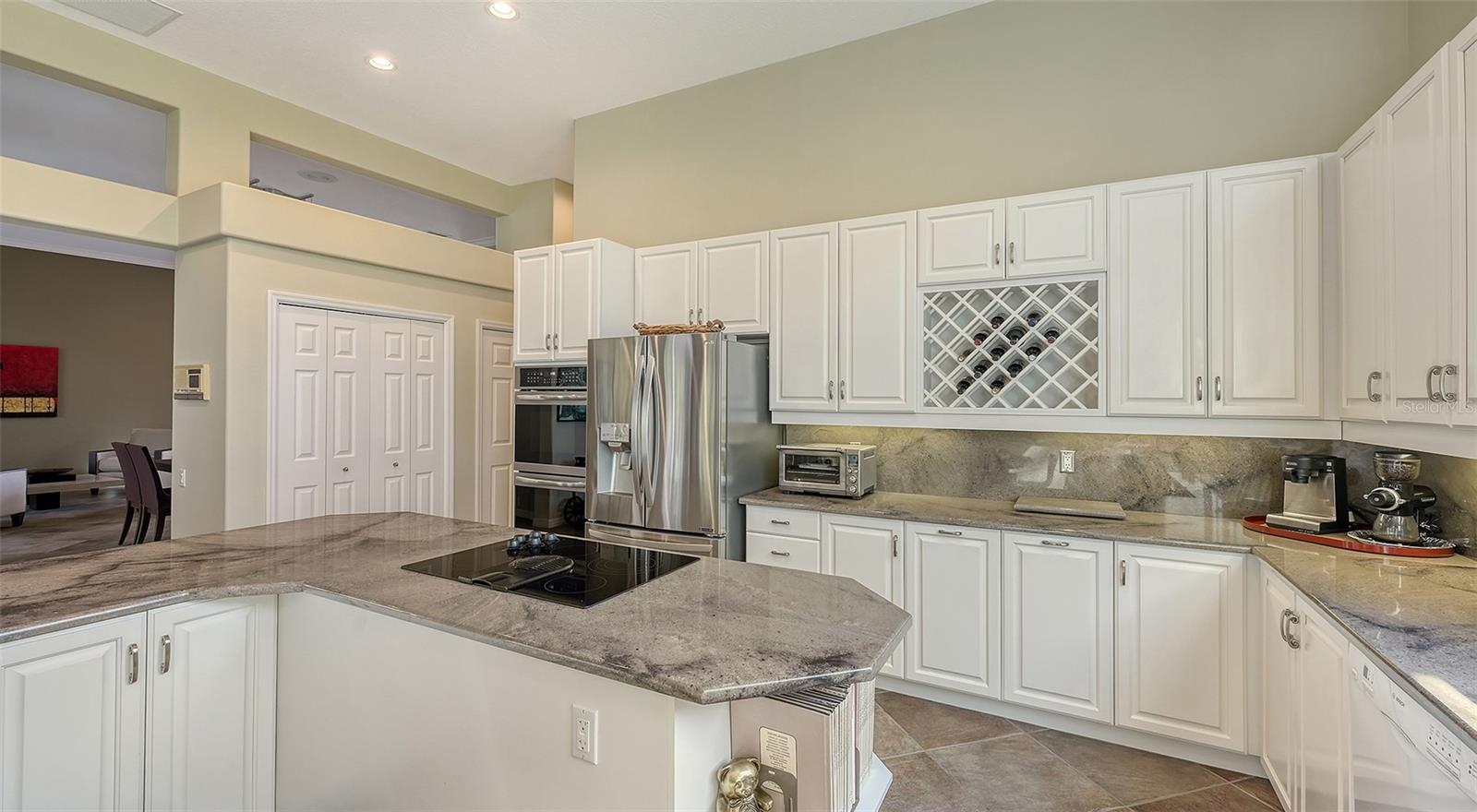 1965 WHITE FEATHER LN
