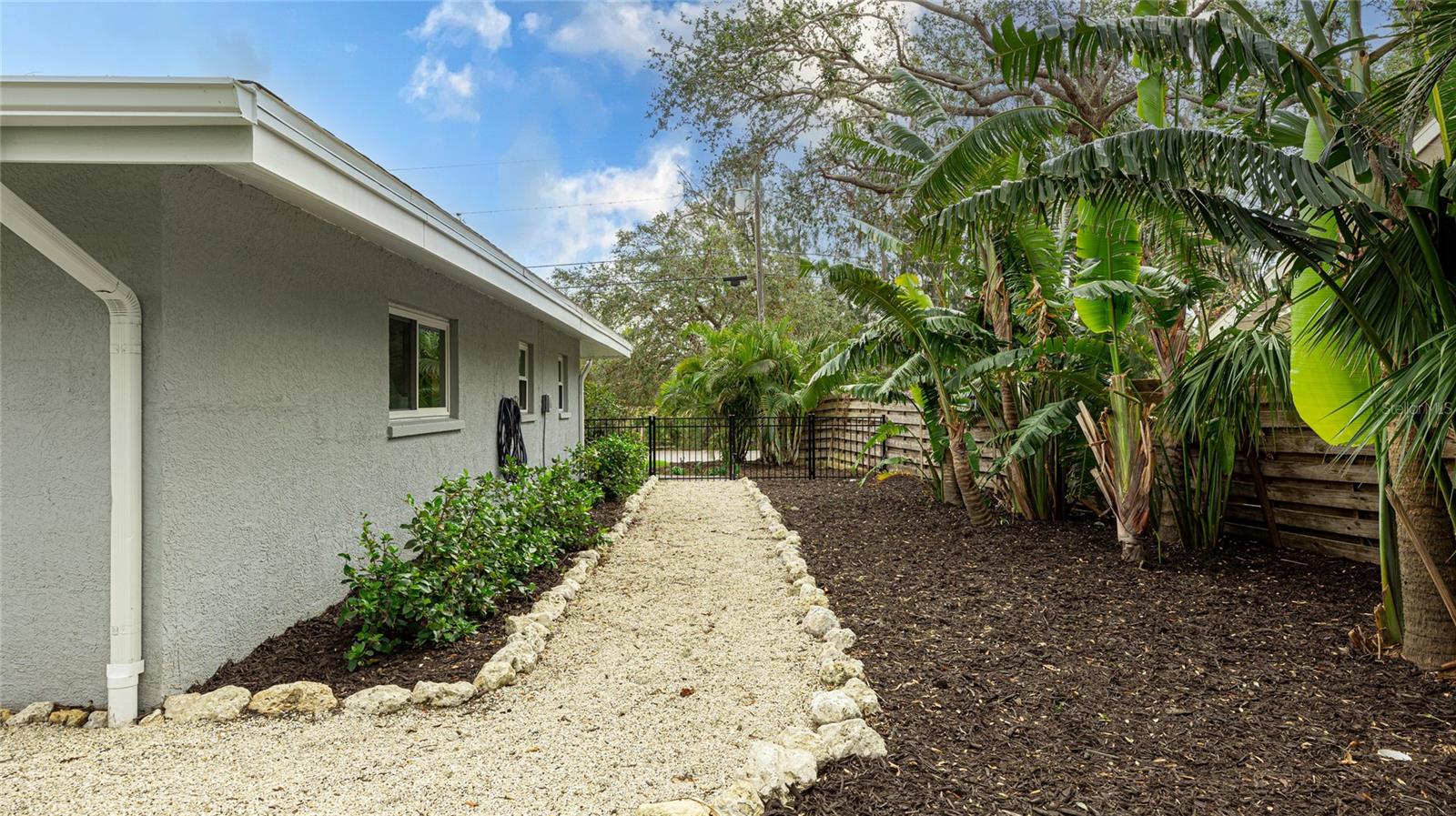 3348 S SECLUSION DR