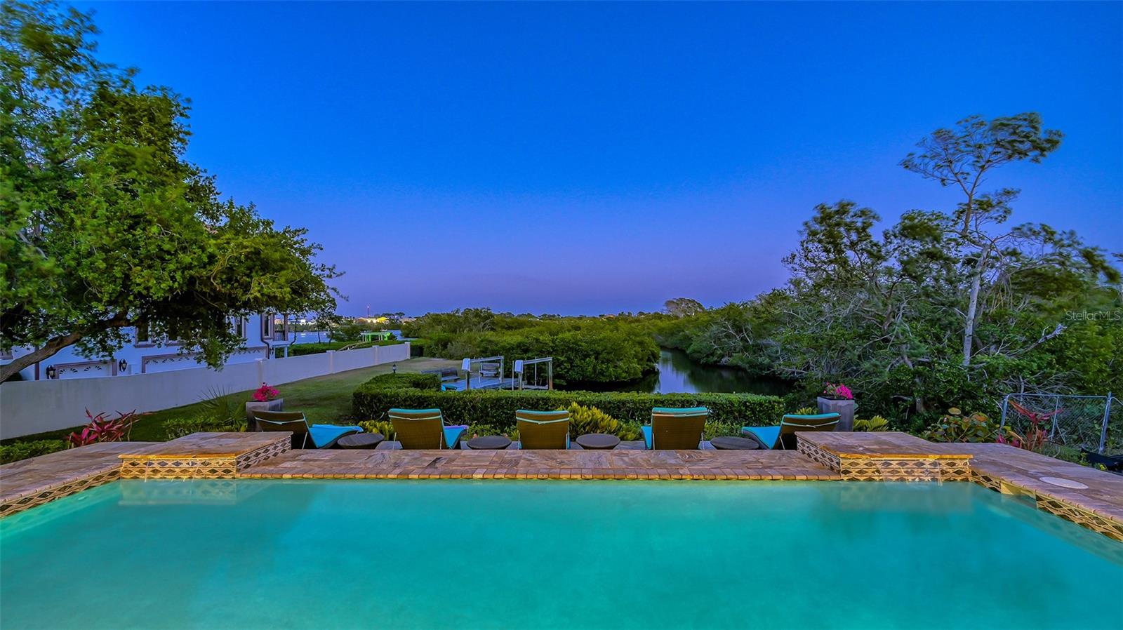 3858 CASEY KEY