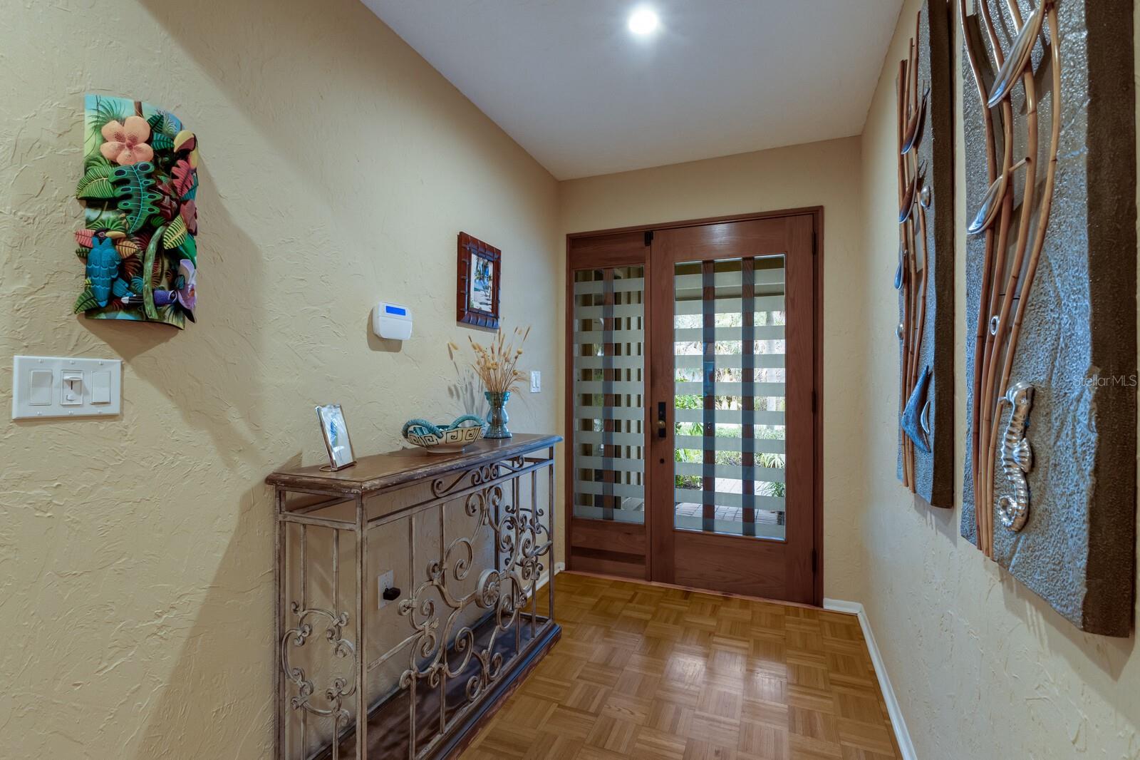 1225 S VIEW DR