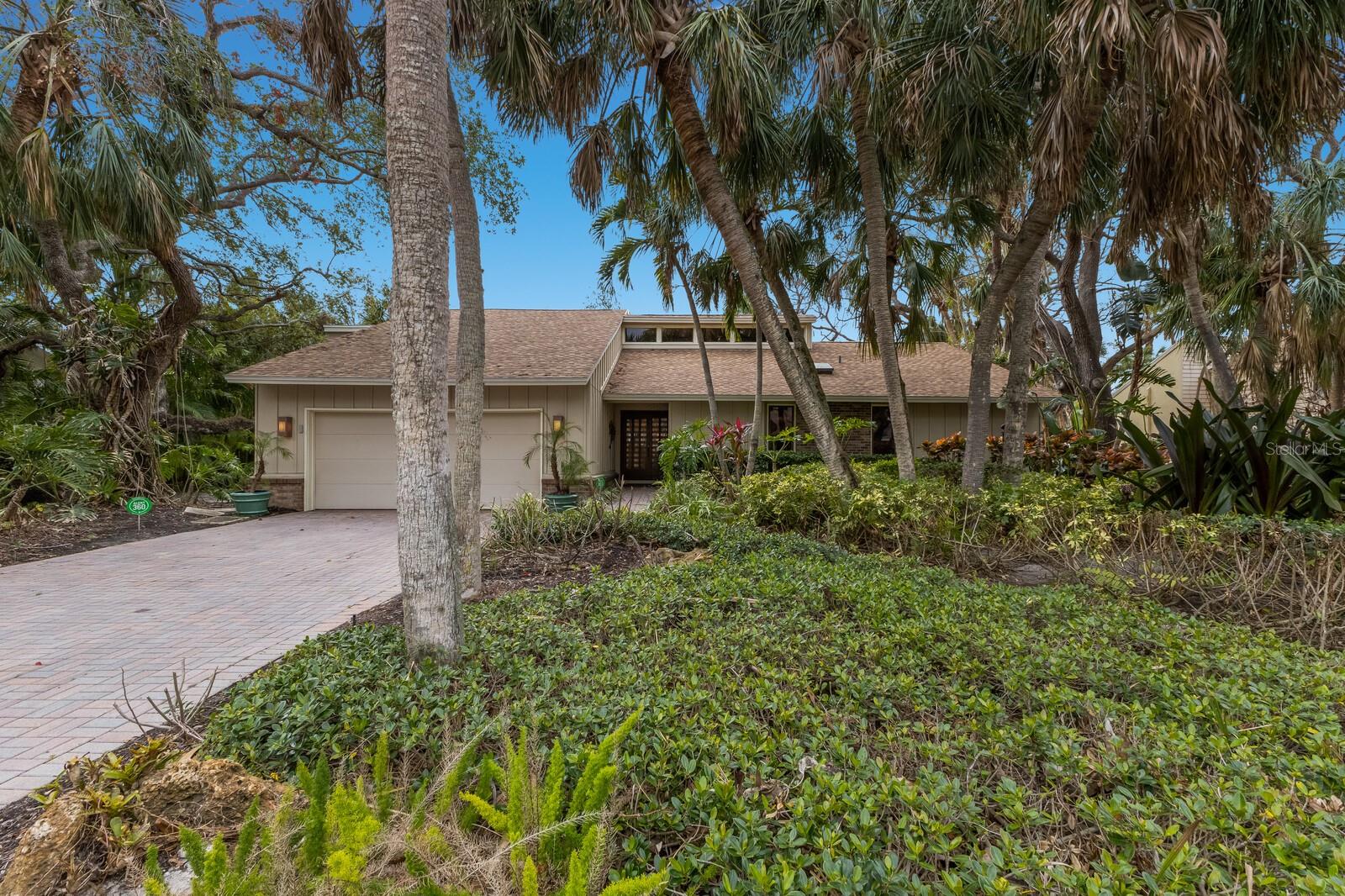 1225 S VIEW DR