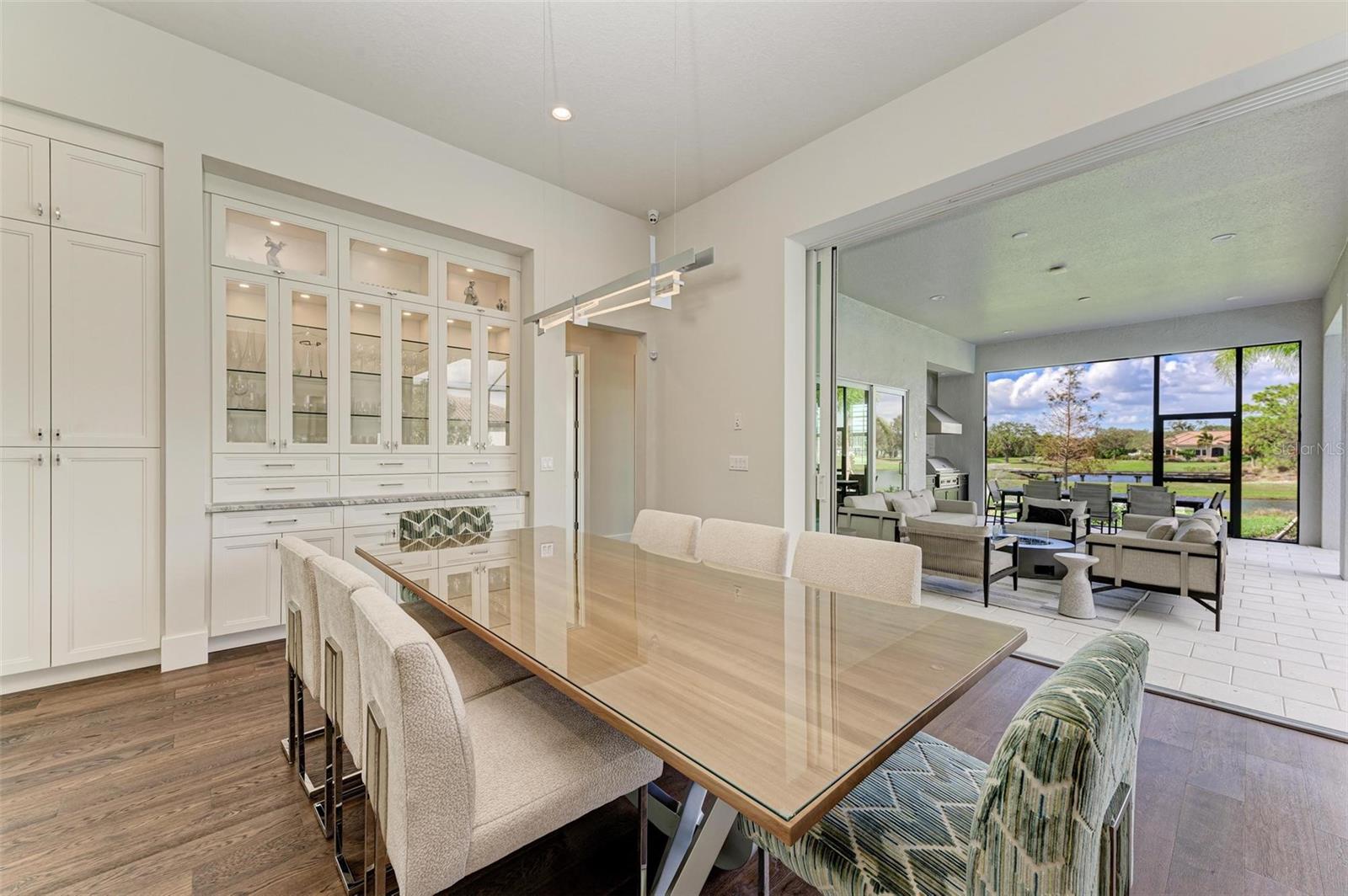 3761 FOUNDERS CLUB DR