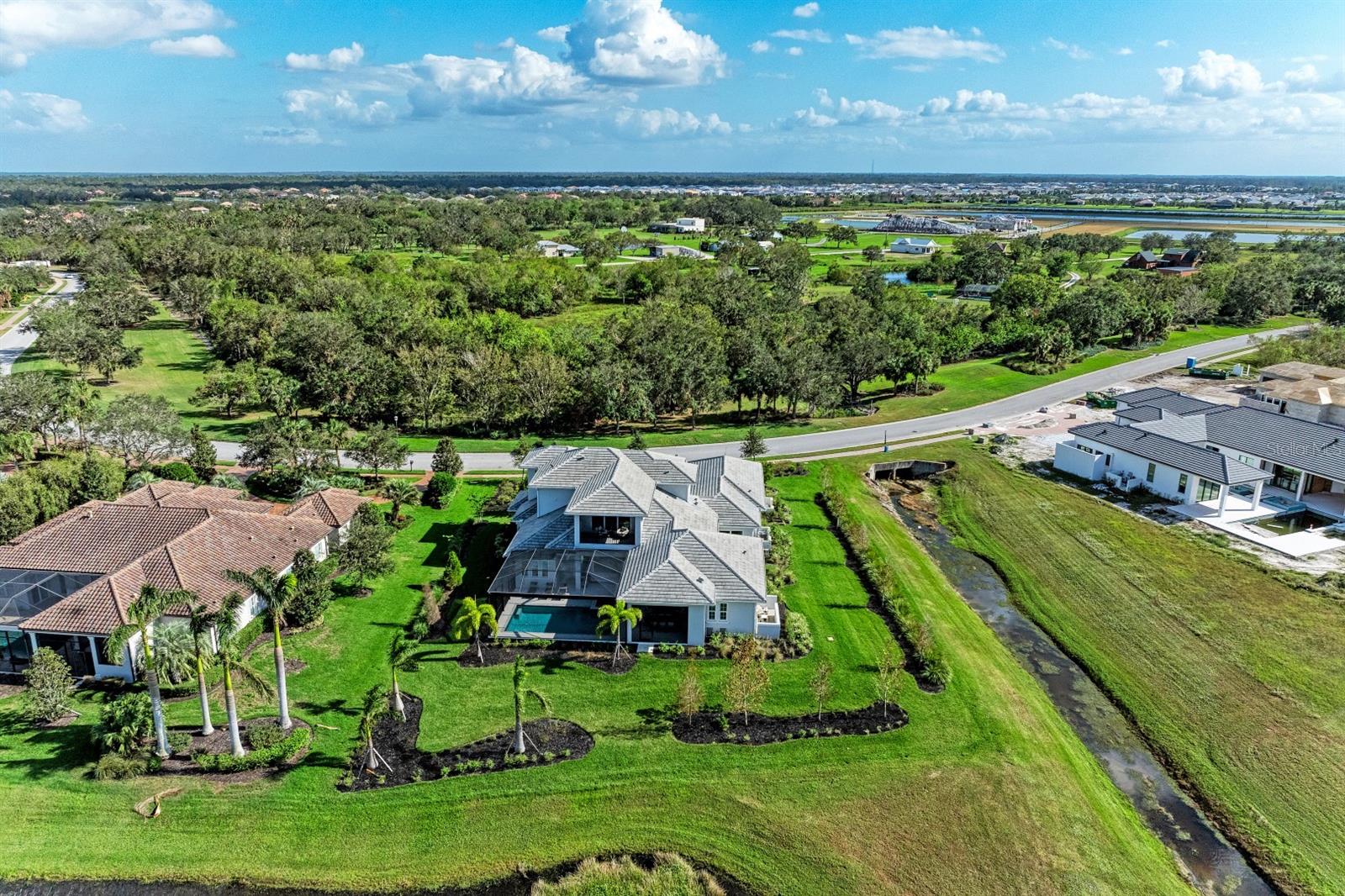 3761 FOUNDERS CLUB DR