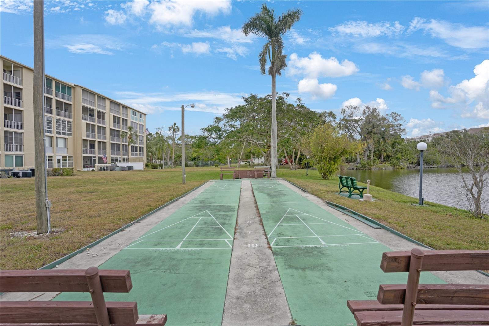 3622 LAKE BAYSHORE DR #K302