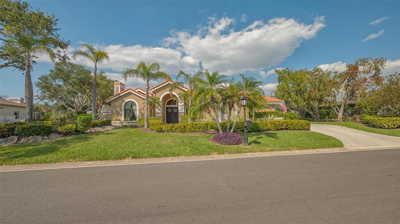 4221 ESCONDITO CIR