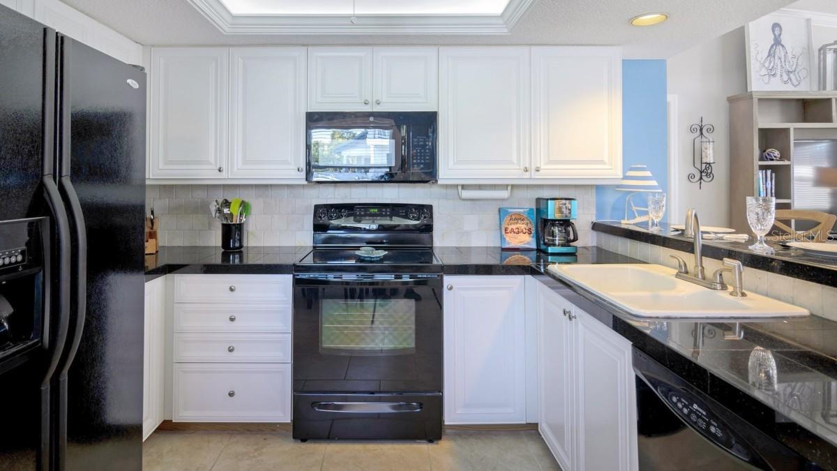 1228 SIESTA BAYSIDE DR #1228-C