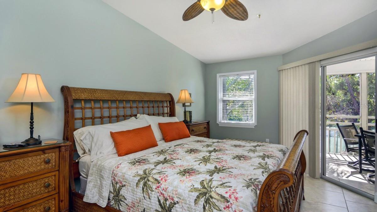 1228 SIESTA BAYSIDE DR #1228-C