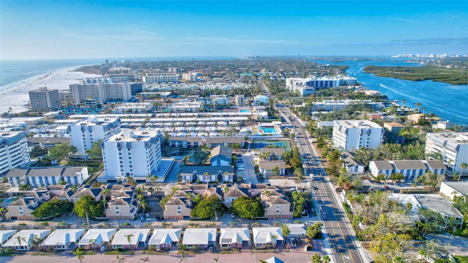 1185 COQUILLE ST #305