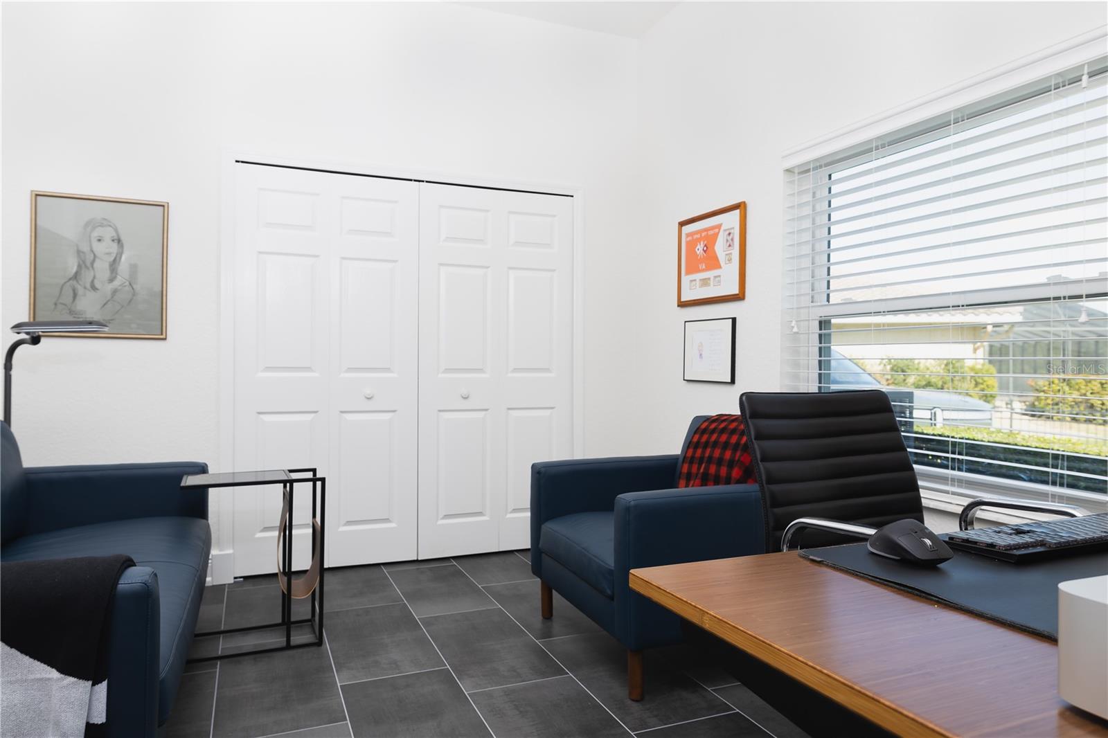 1060 WATER OAK CT NE