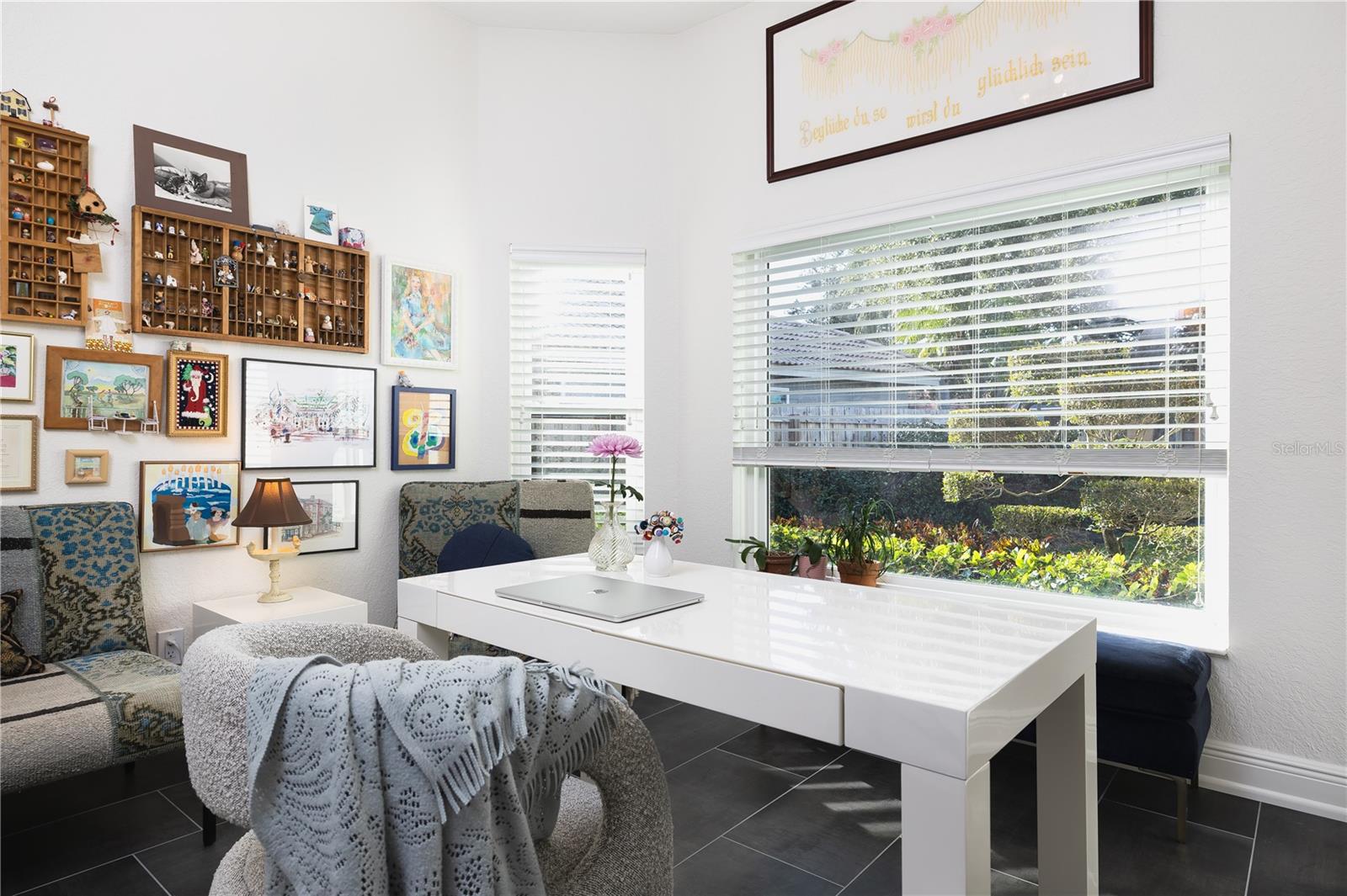 1060 WATER OAK CT NE