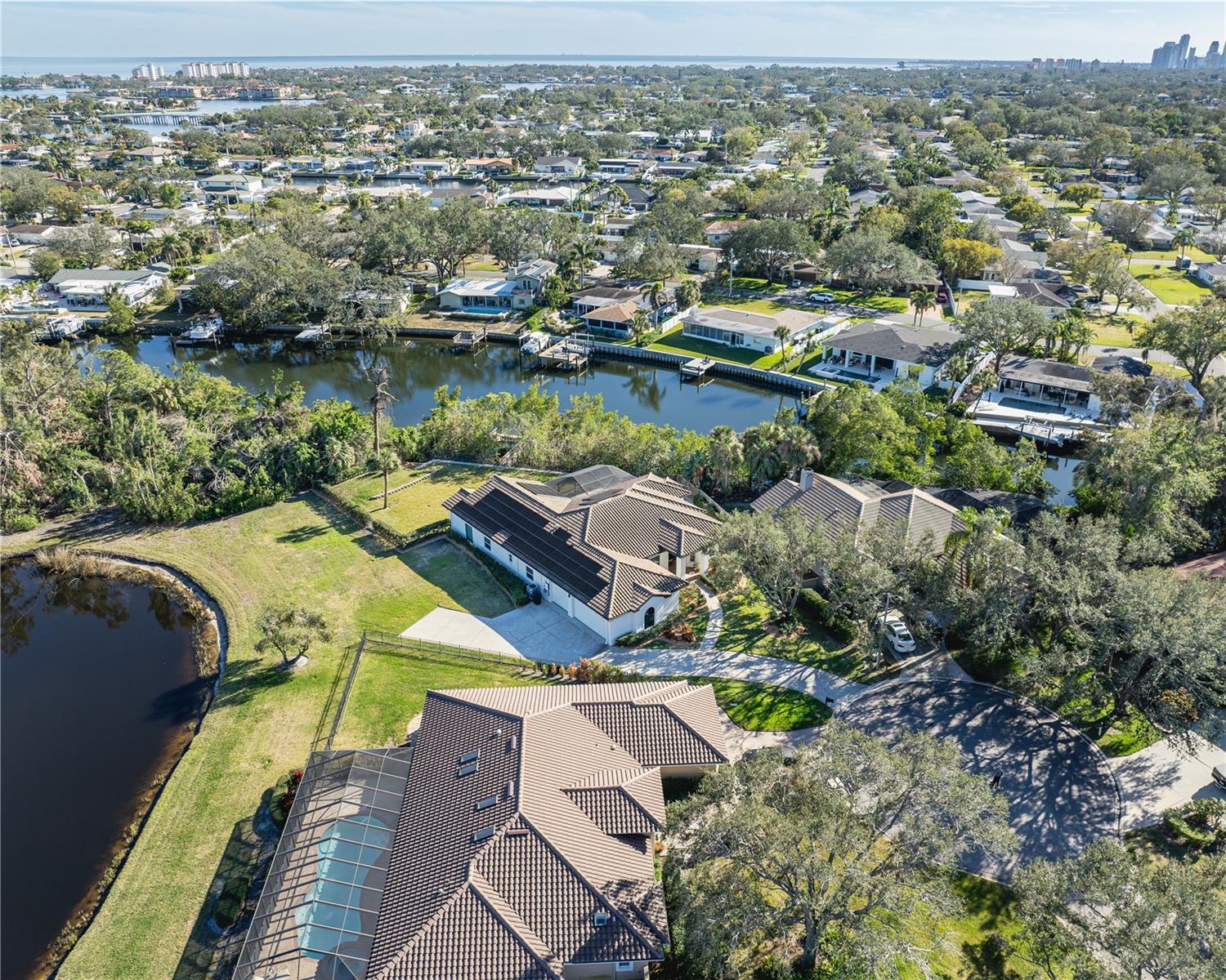 1060 WATER OAK CT NE