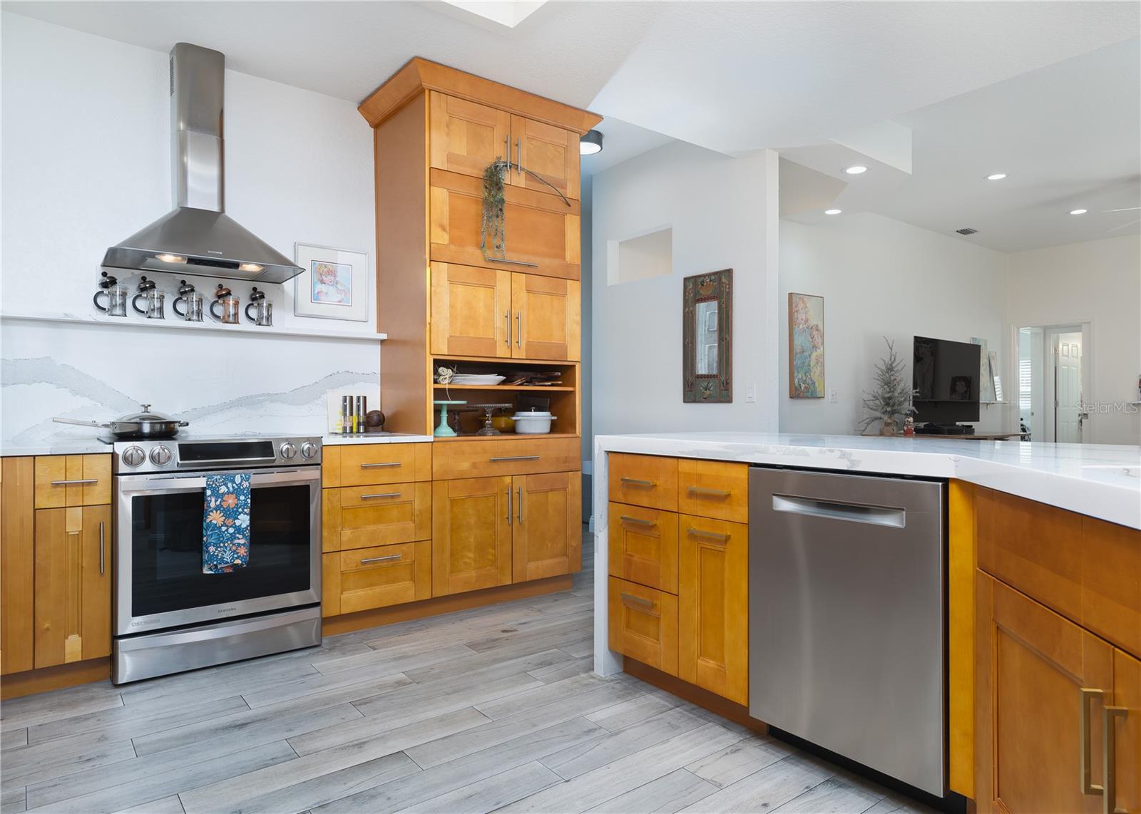 1060 WATER OAK CT NE