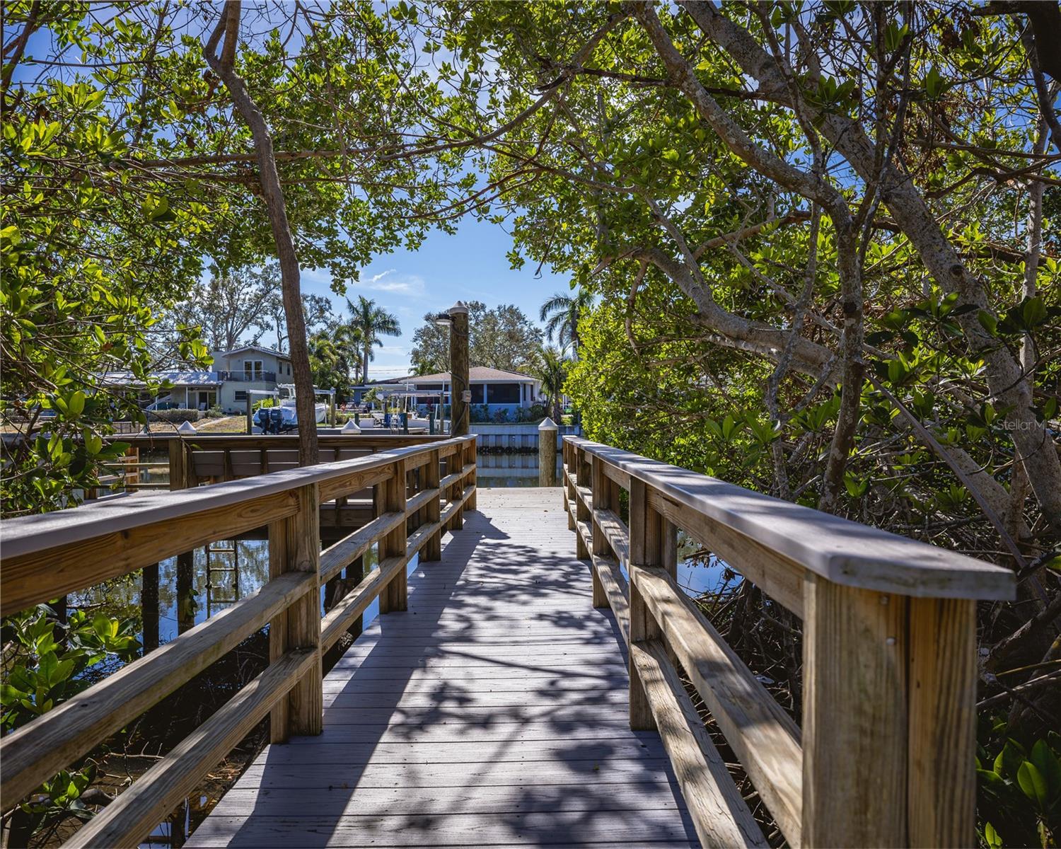 1060 WATER OAK CT NE