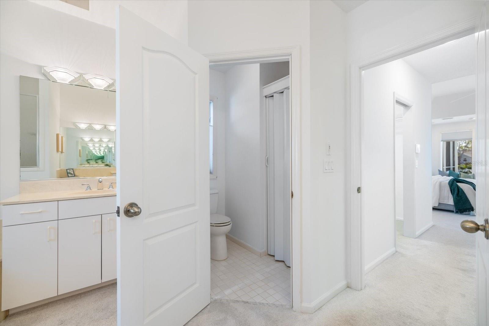 8579 WOODBRIAR DR