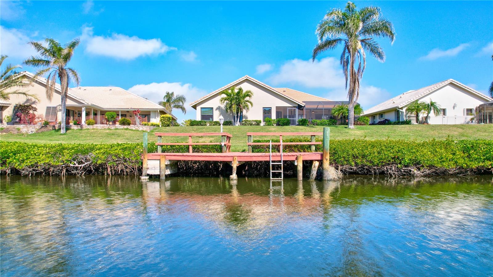 104 INLETS BLVD #104