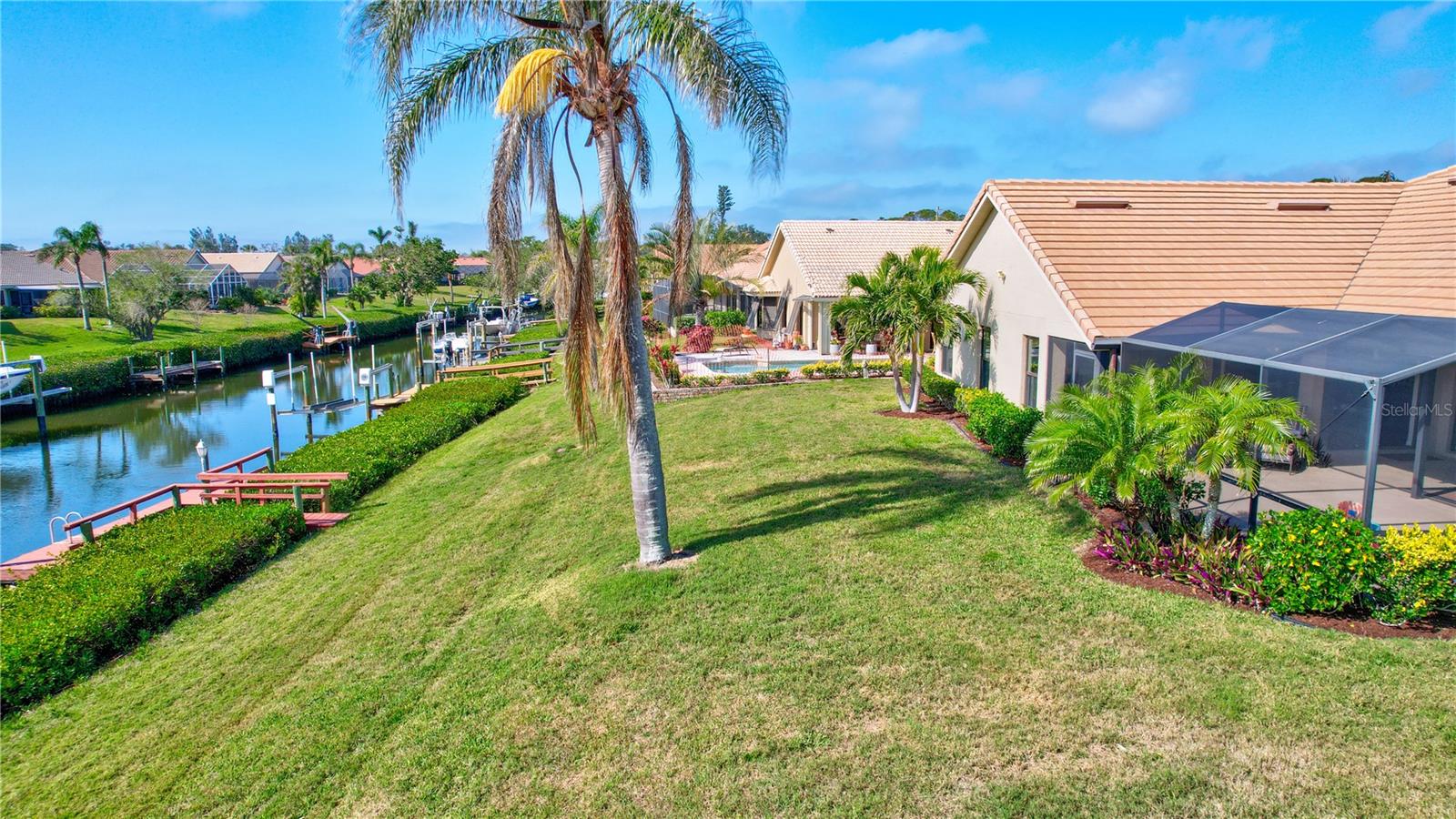 104 INLETS BLVD #104