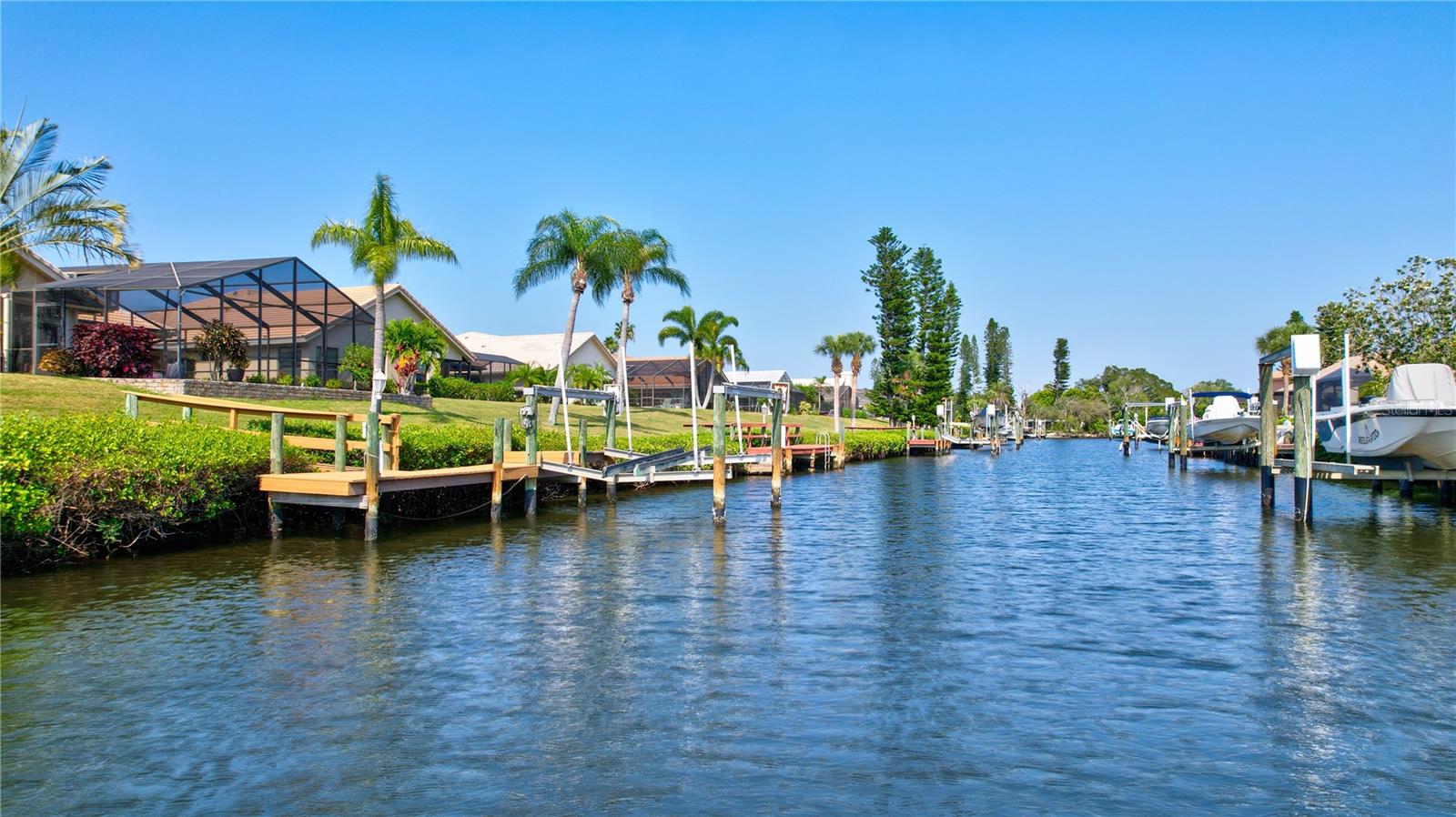 104 INLETS BLVD #104