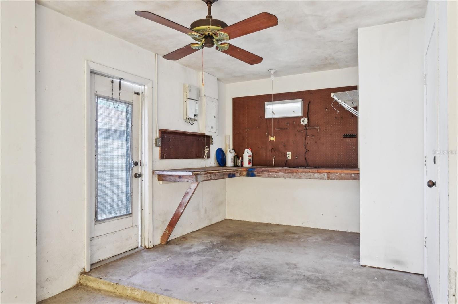 4119 ROYAL PALM DR
