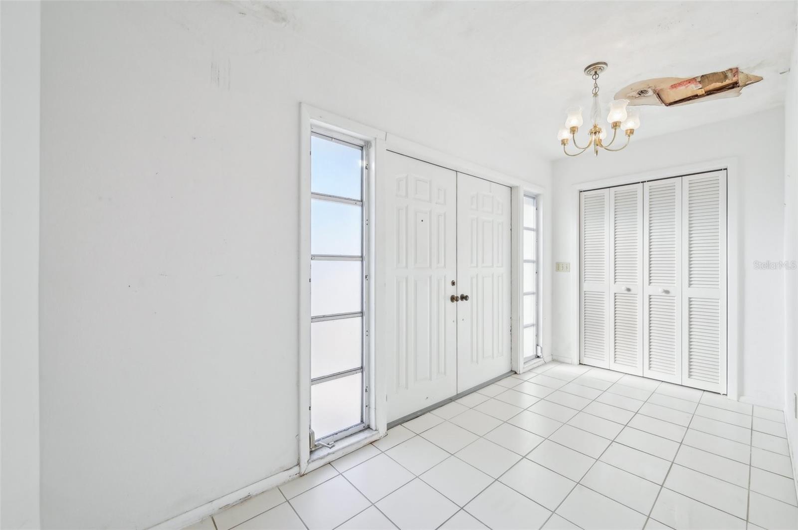 4119 ROYAL PALM DR