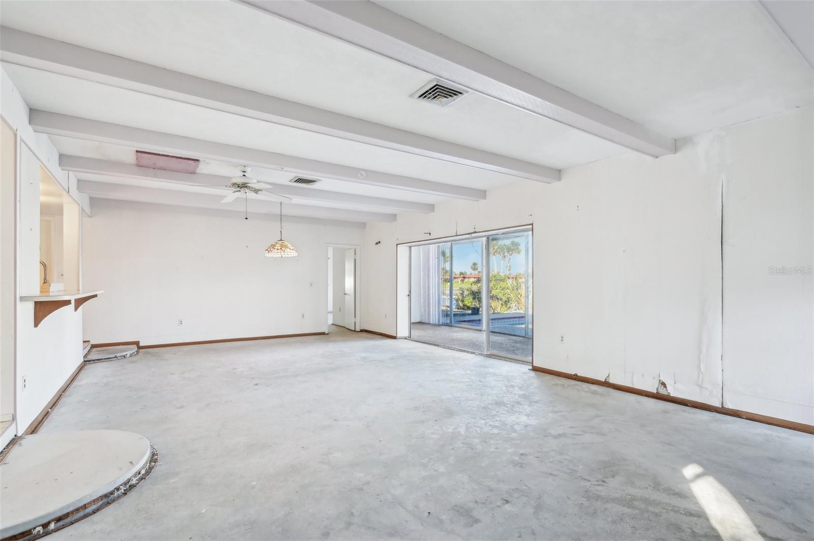 4119 ROYAL PALM DR