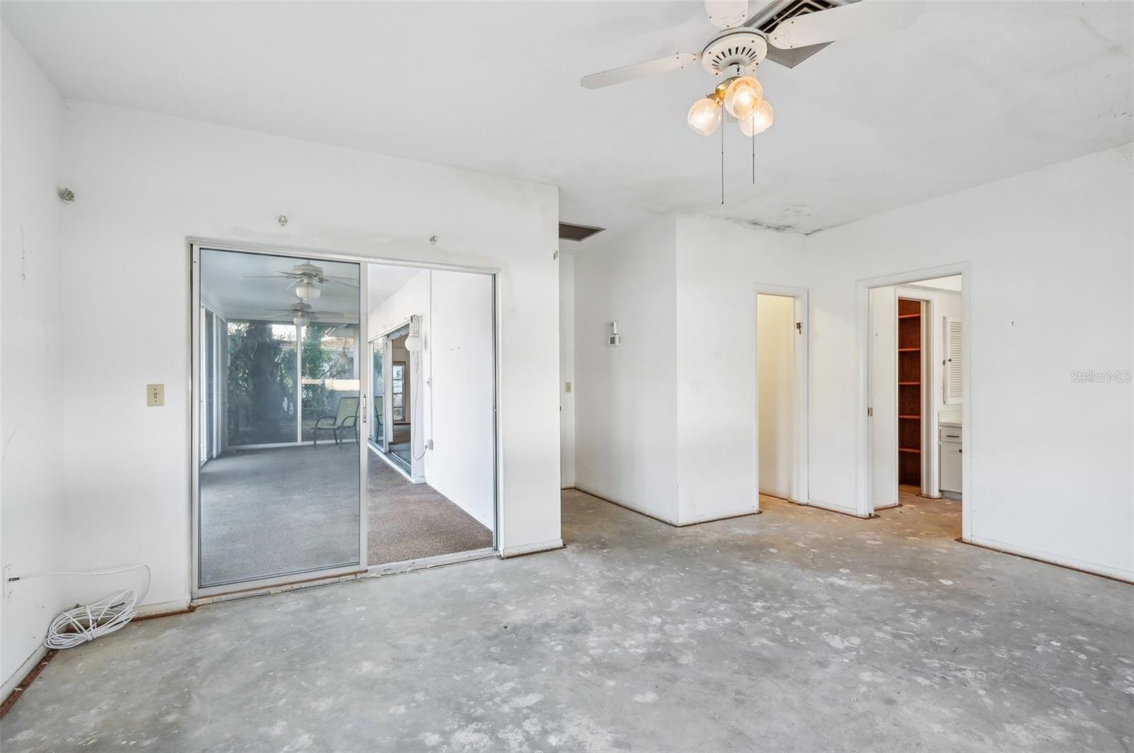 4119 ROYAL PALM DR