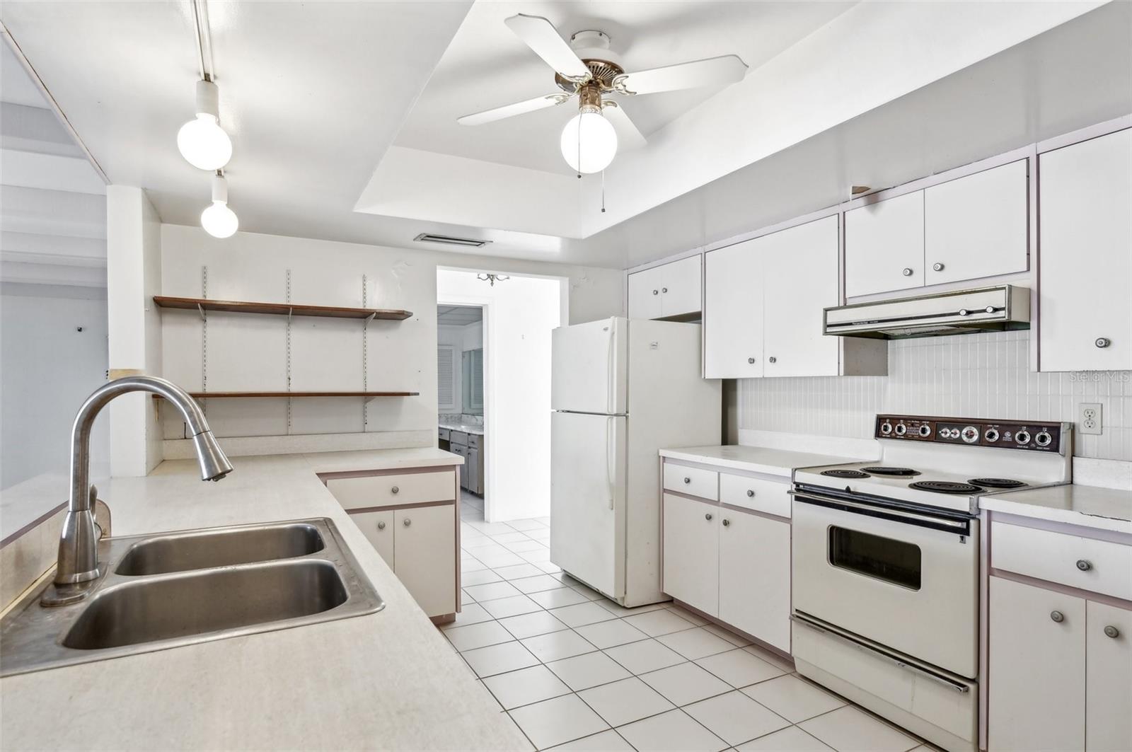 4119 ROYAL PALM DR